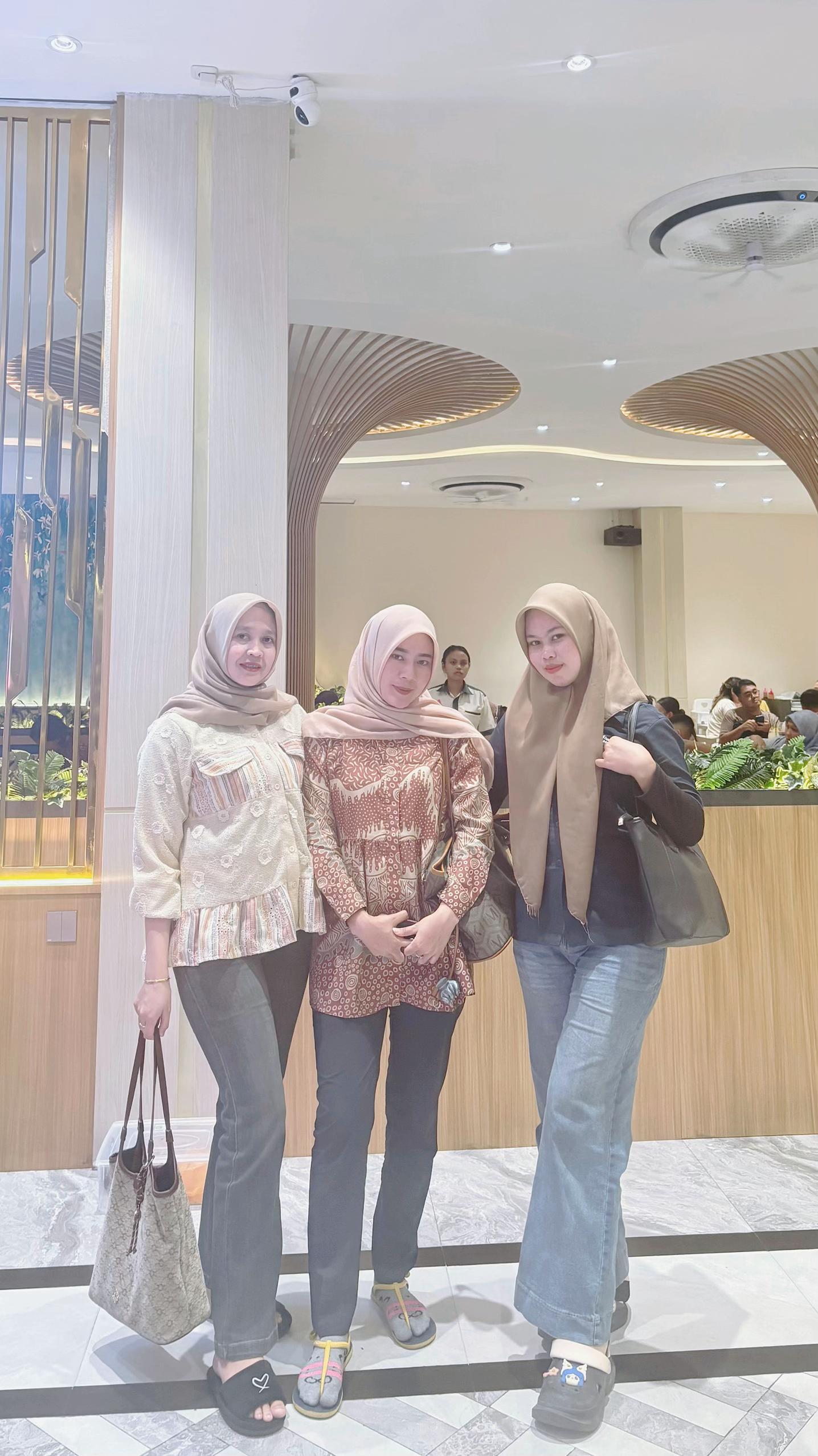 @putri sinaga