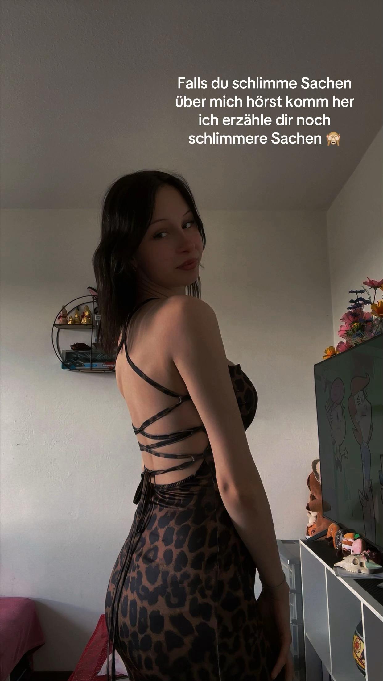 @officially_.jill