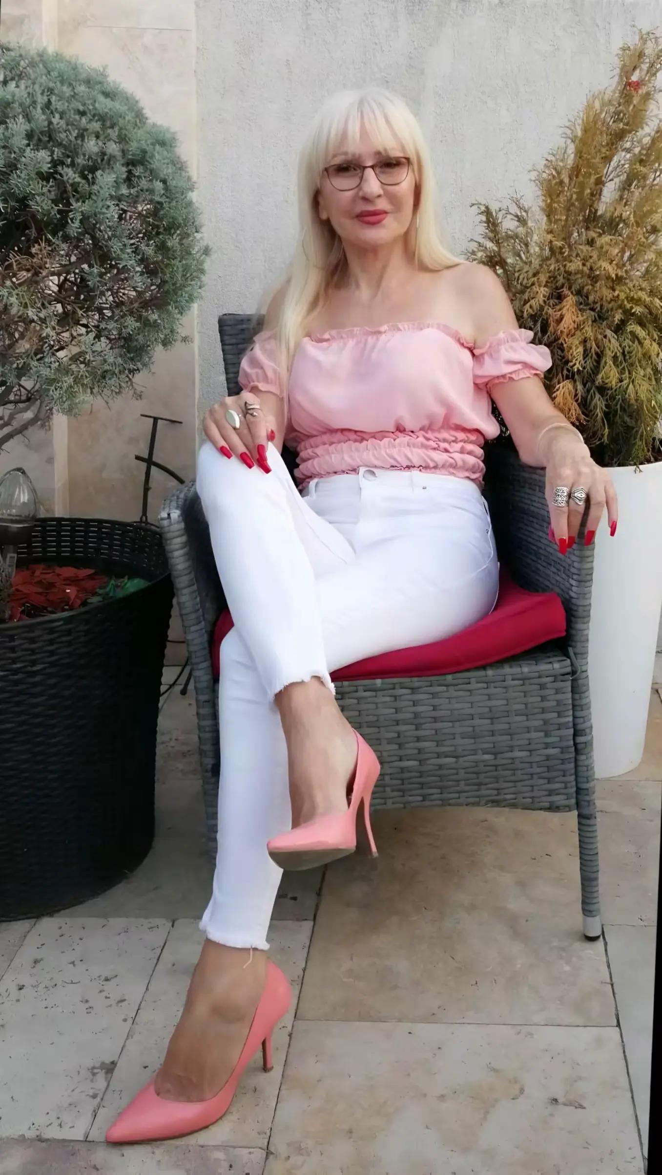 @lunganaelena8791