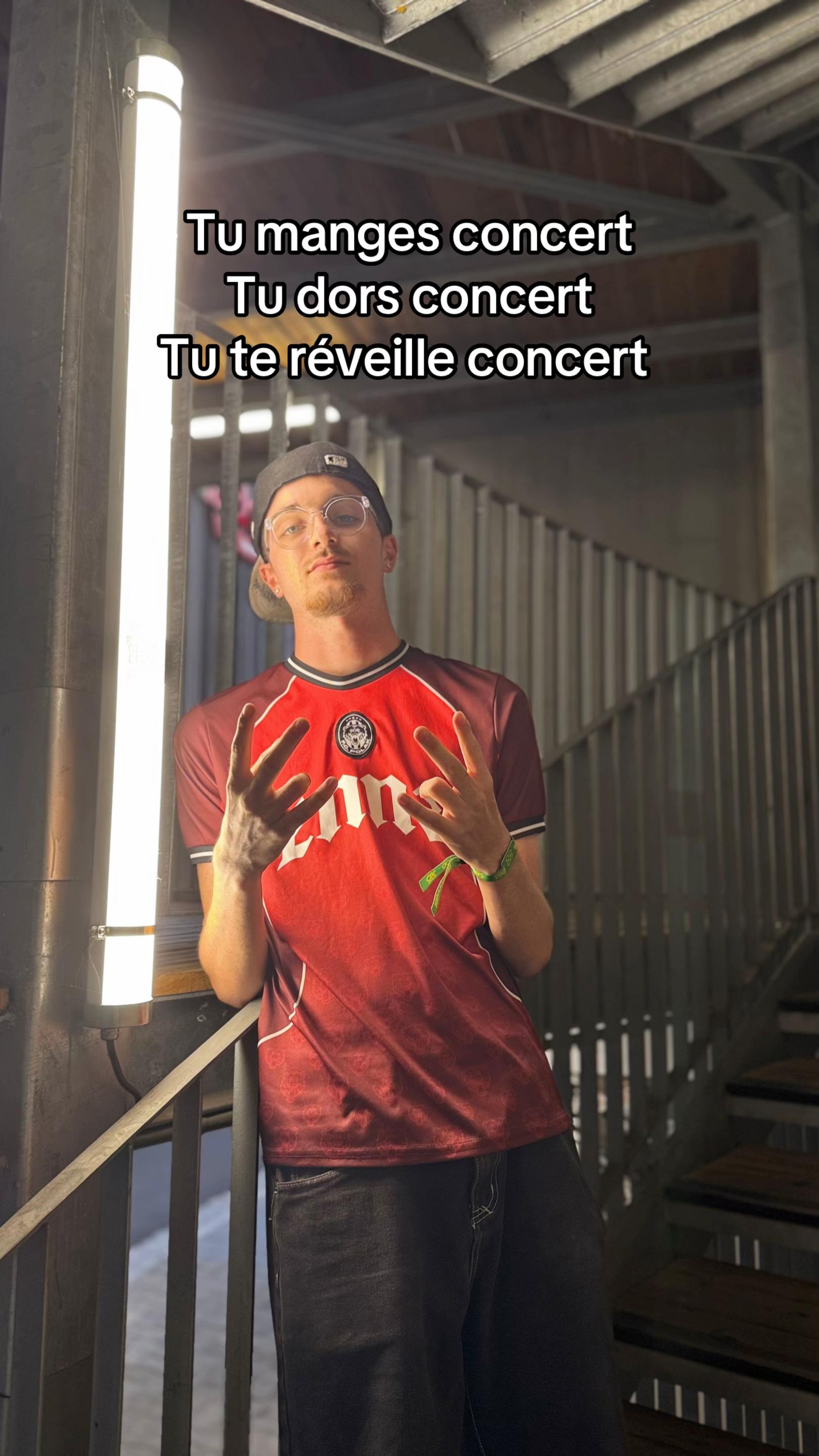 @straussy