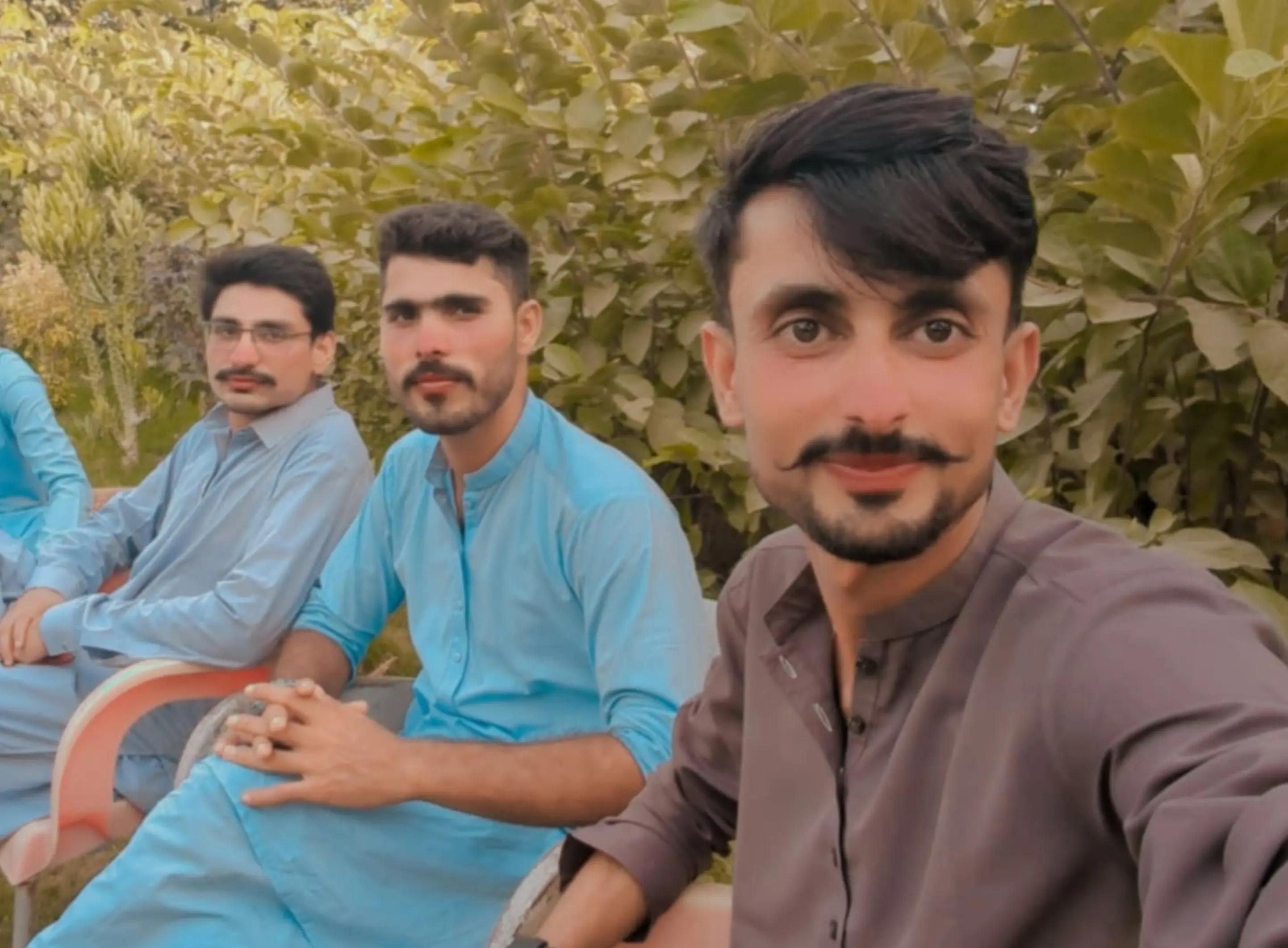 @𝓜𝓻. 𝓐𝓮𝓼𝓽𝓱𝓮𝓽𝓲𝓬 💕☺
