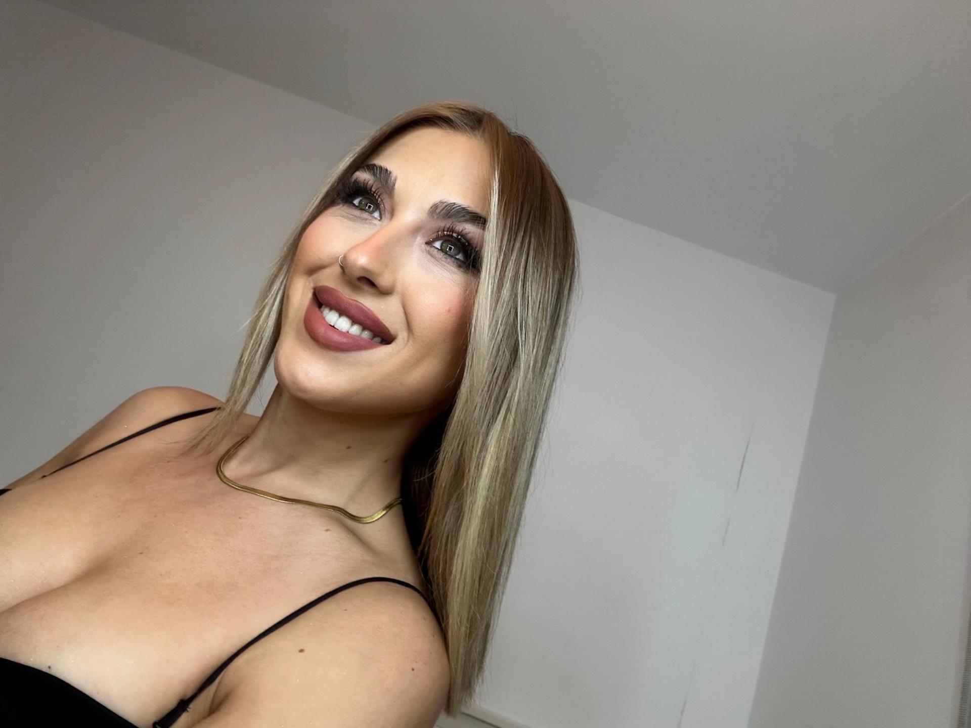 @R✨