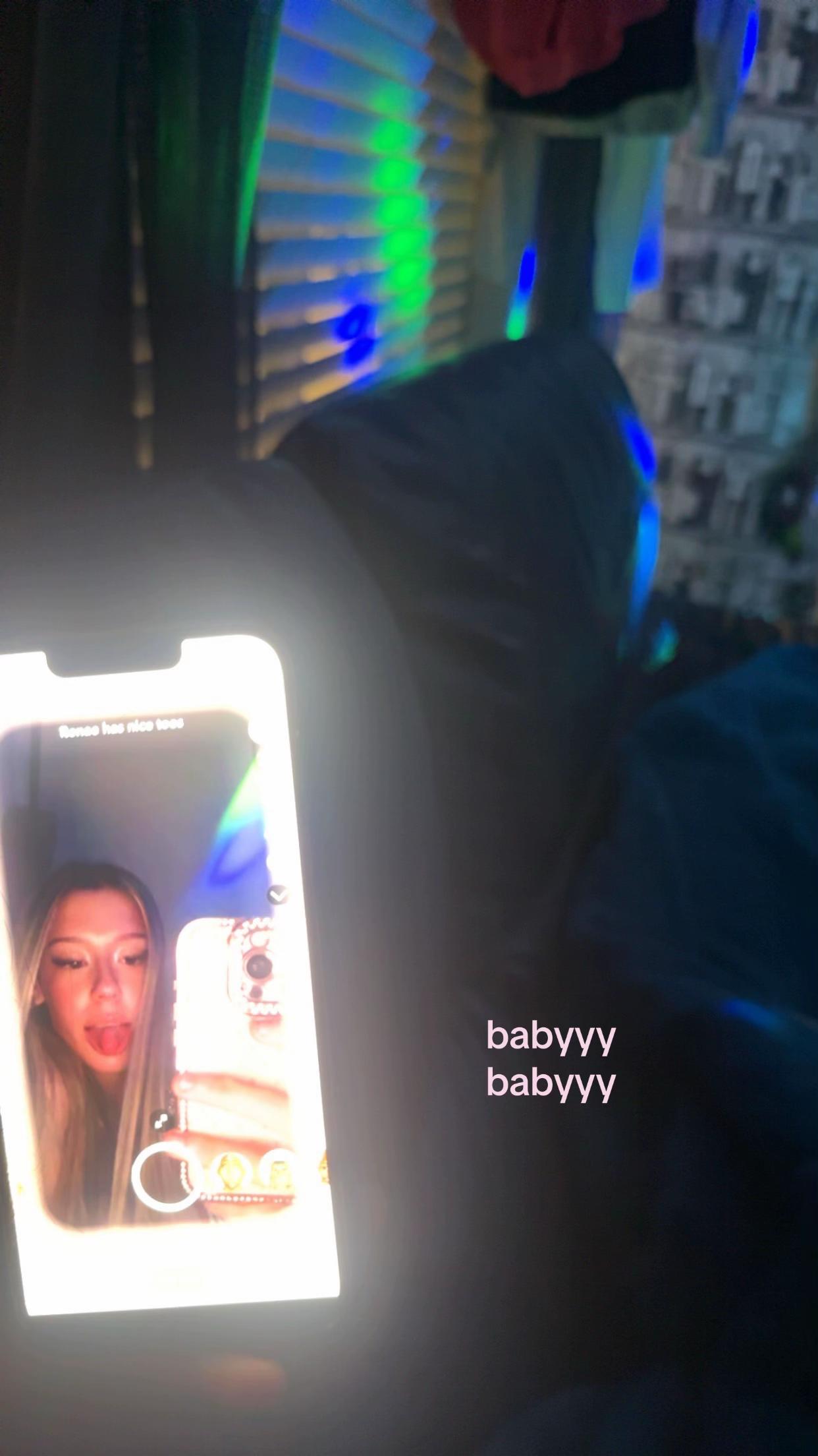 @𝐑𝐄𝐍𝐀𝐄🤍