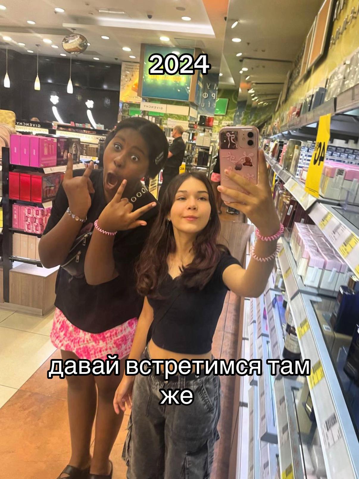 @дэни🖤