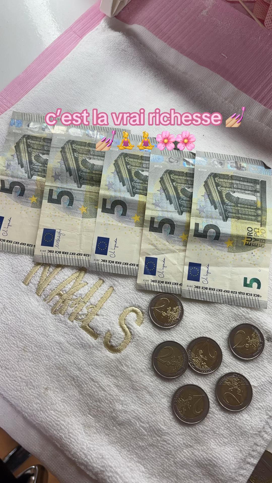 @ethernails_