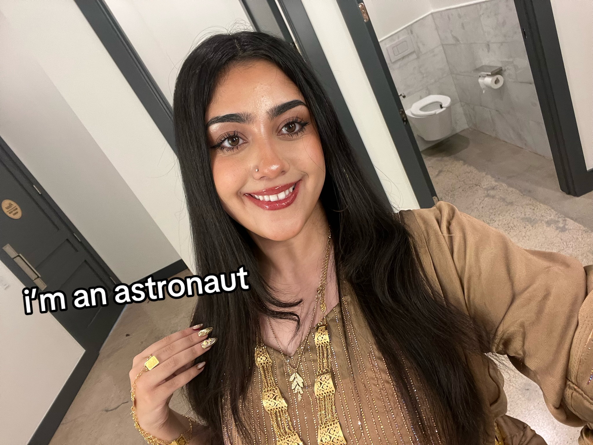 @Helannn