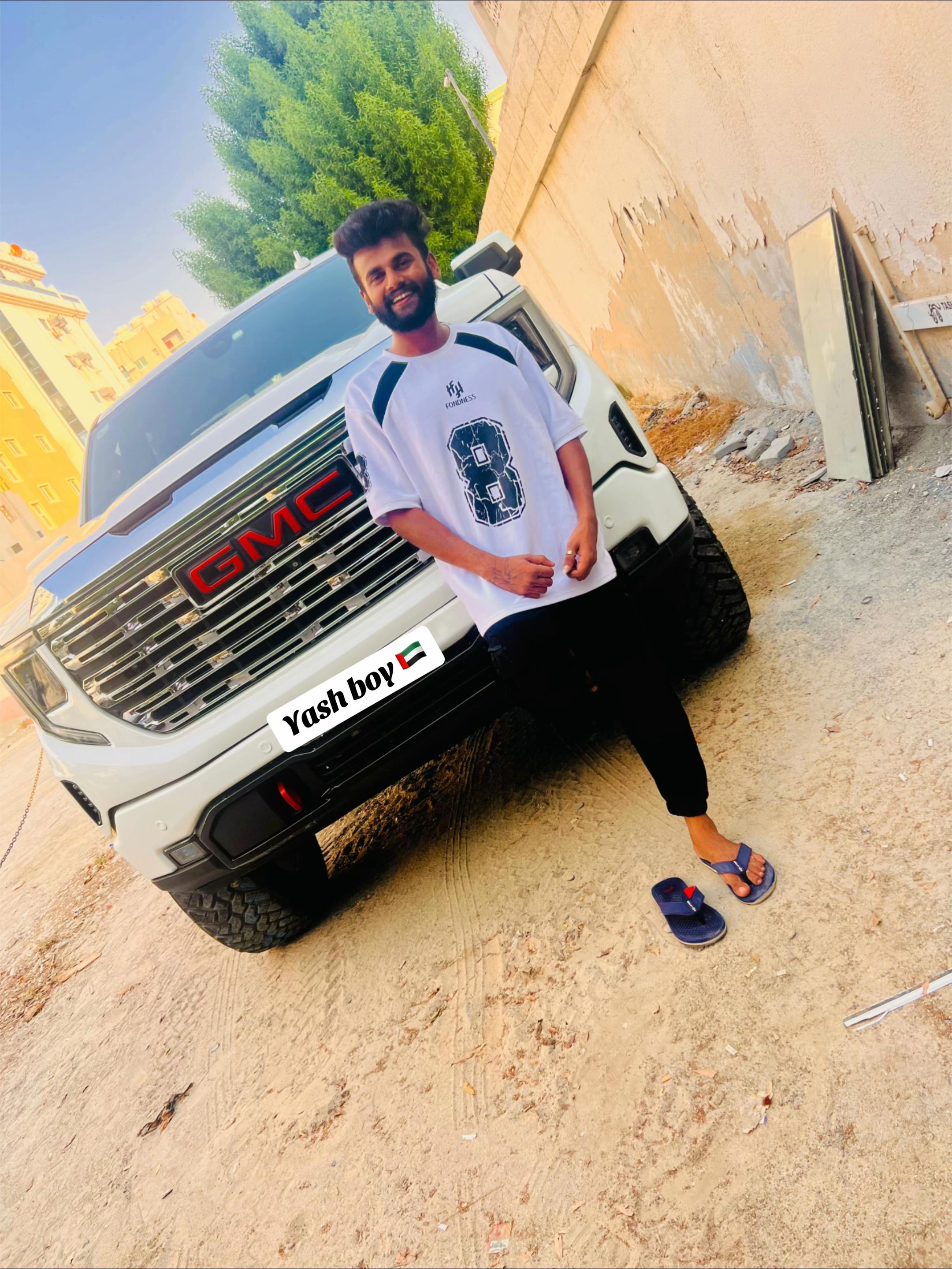 @YASH BOY 🇦🇪