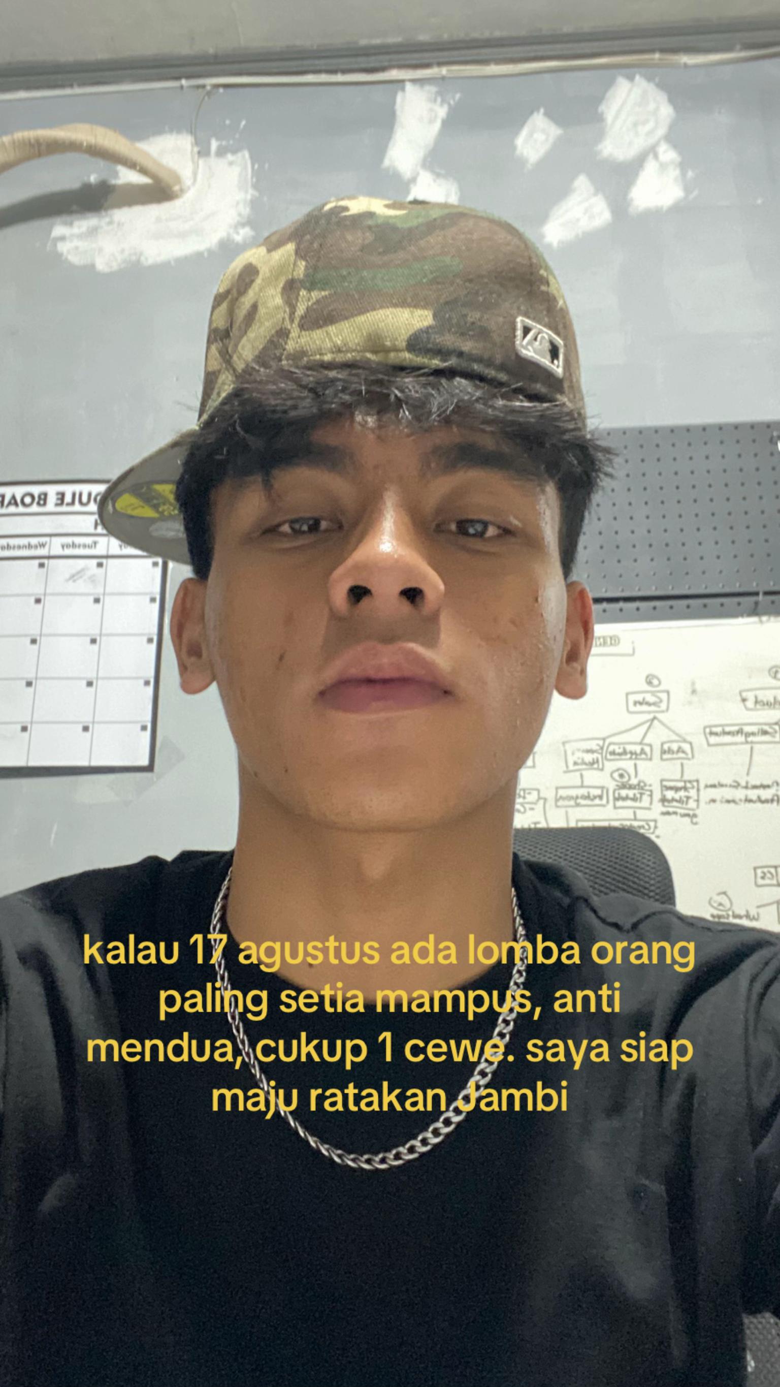 @Mart𐦂n ˖ ࣪⊹