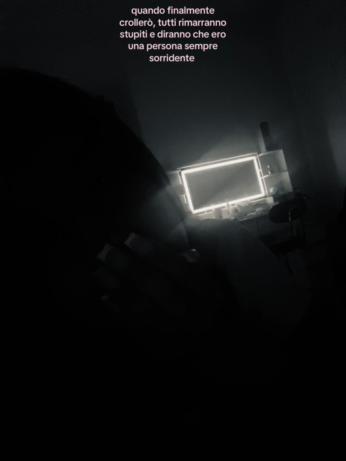 @🎭