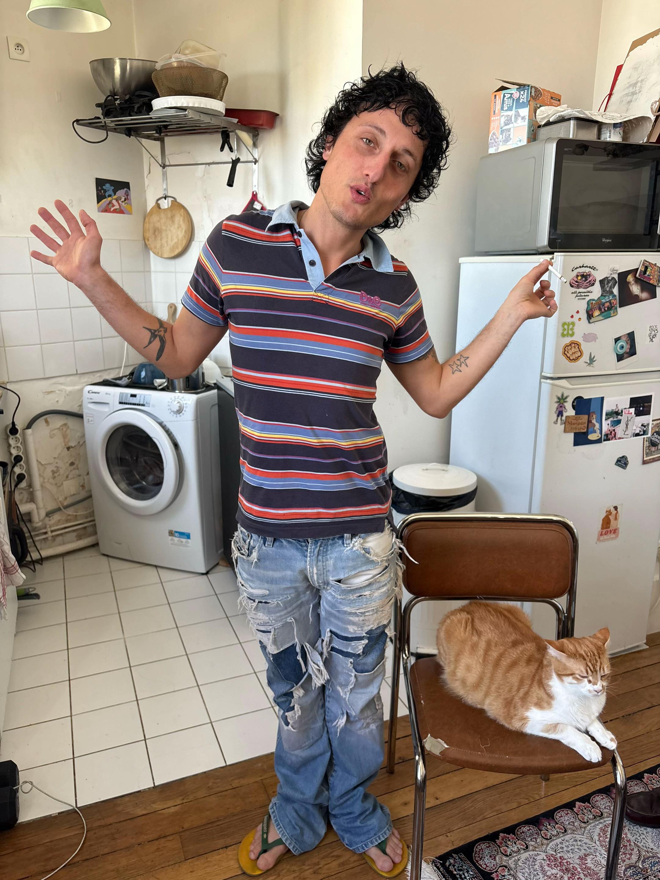 @L&eacute;o