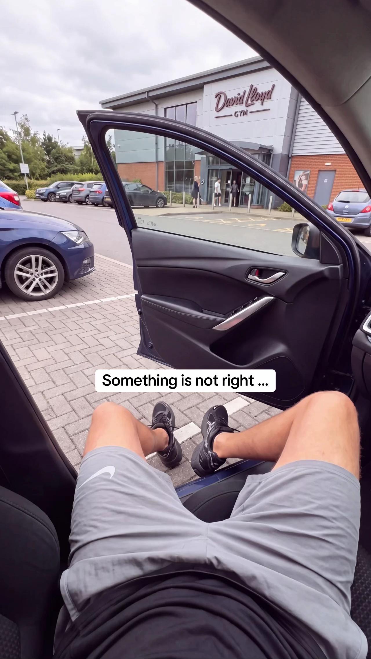 @LouisBenfield