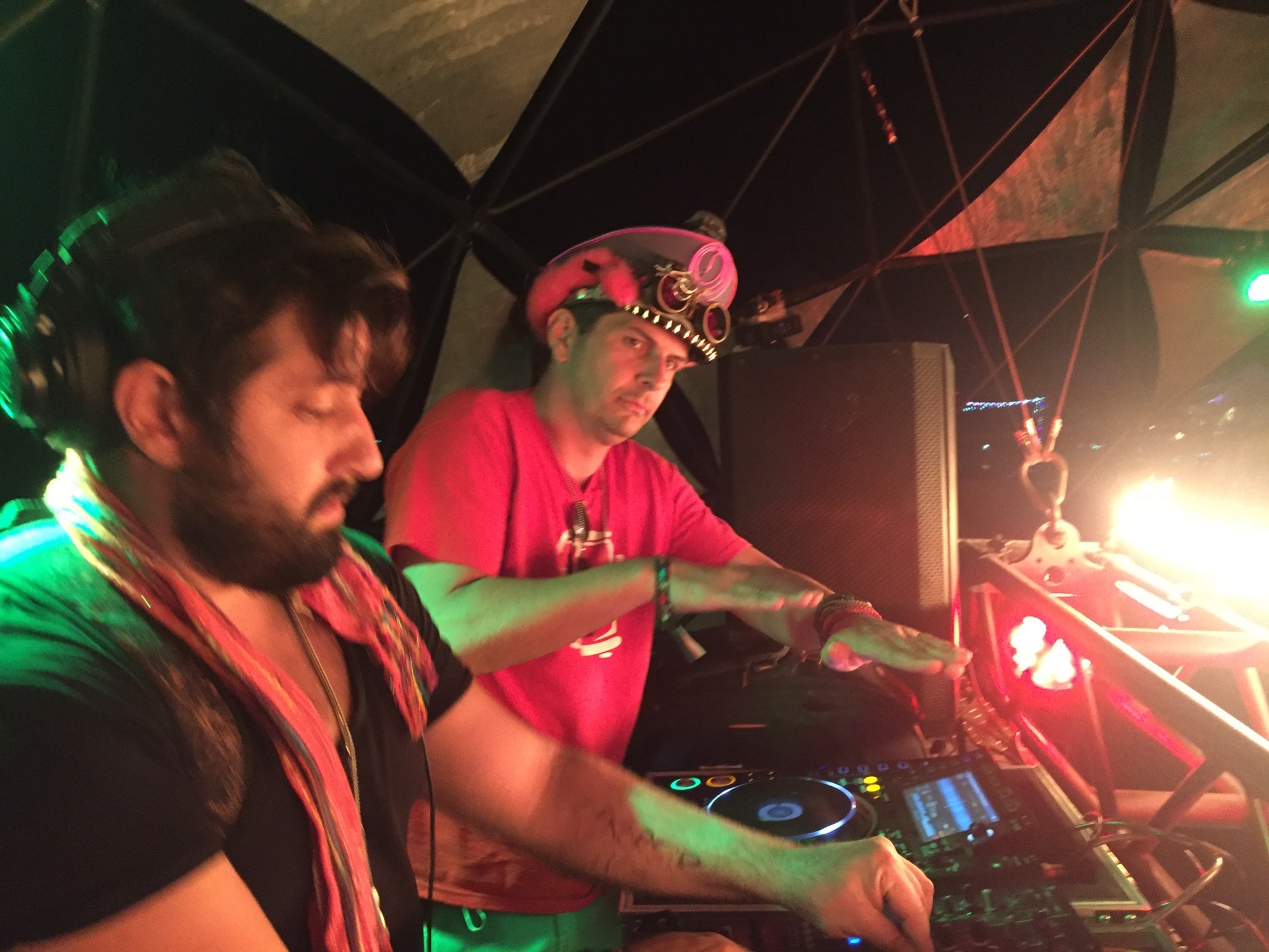 @Miki Beach
