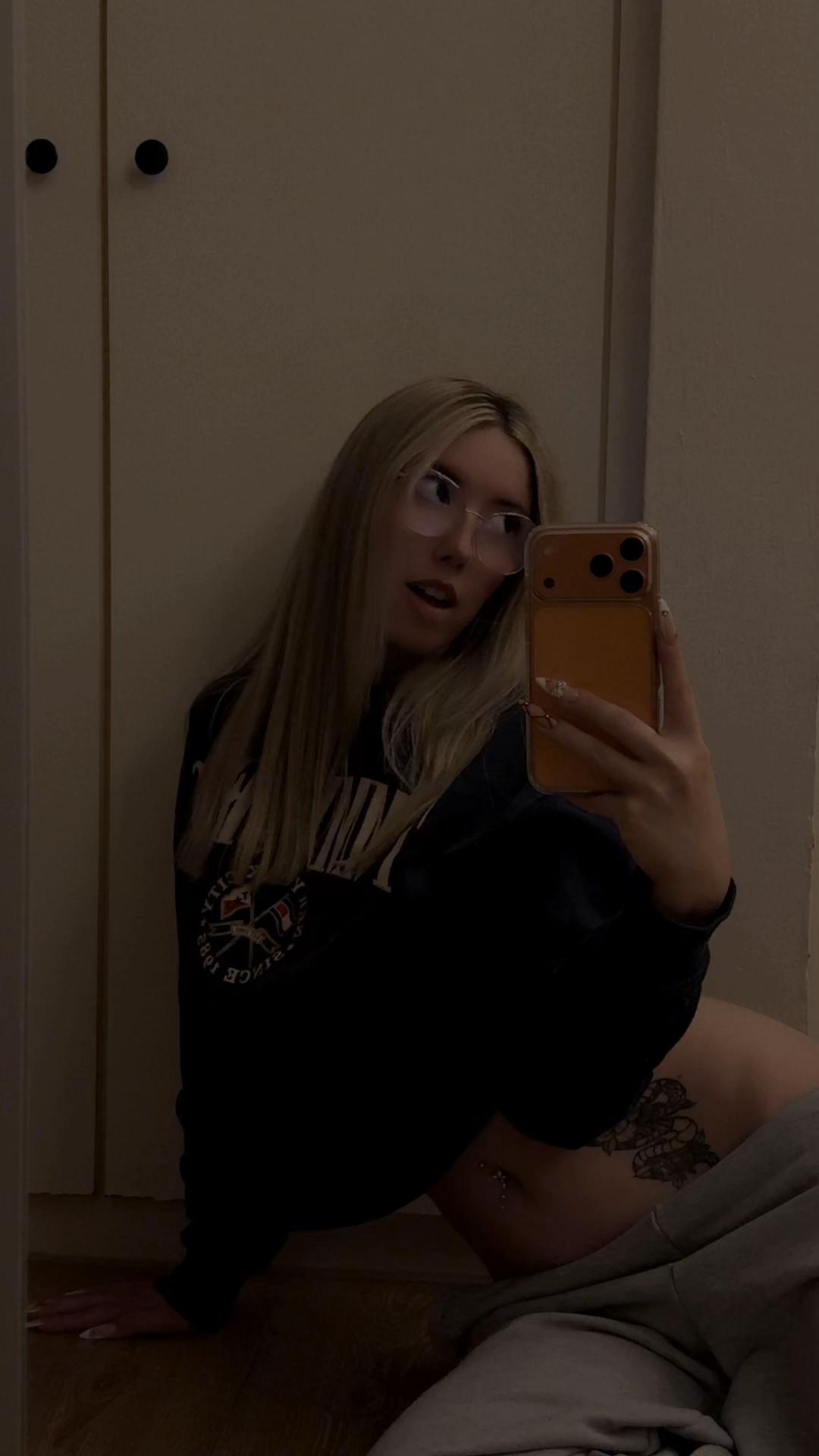 @ghostfacedoll_