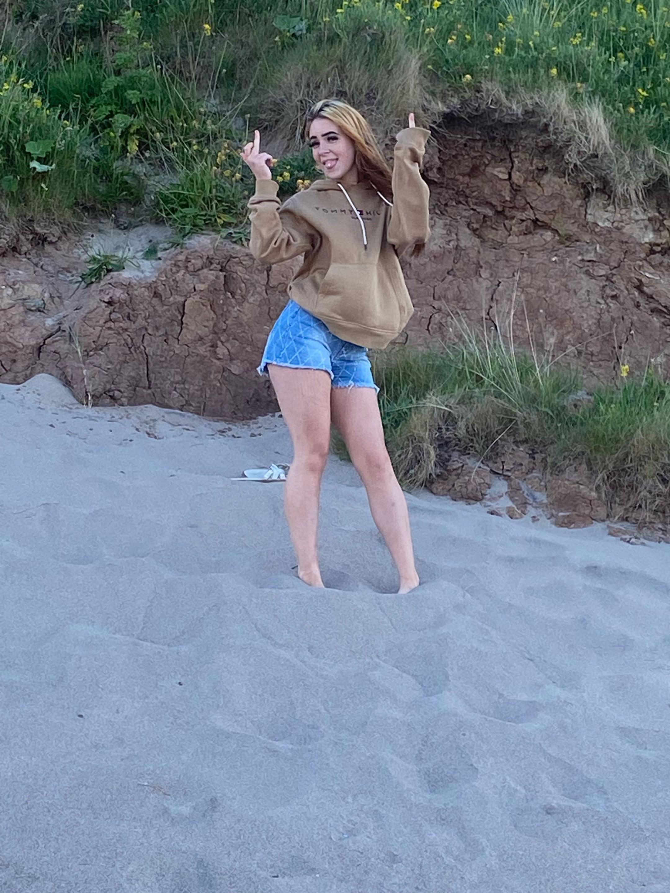 @Demi🍃❄️
