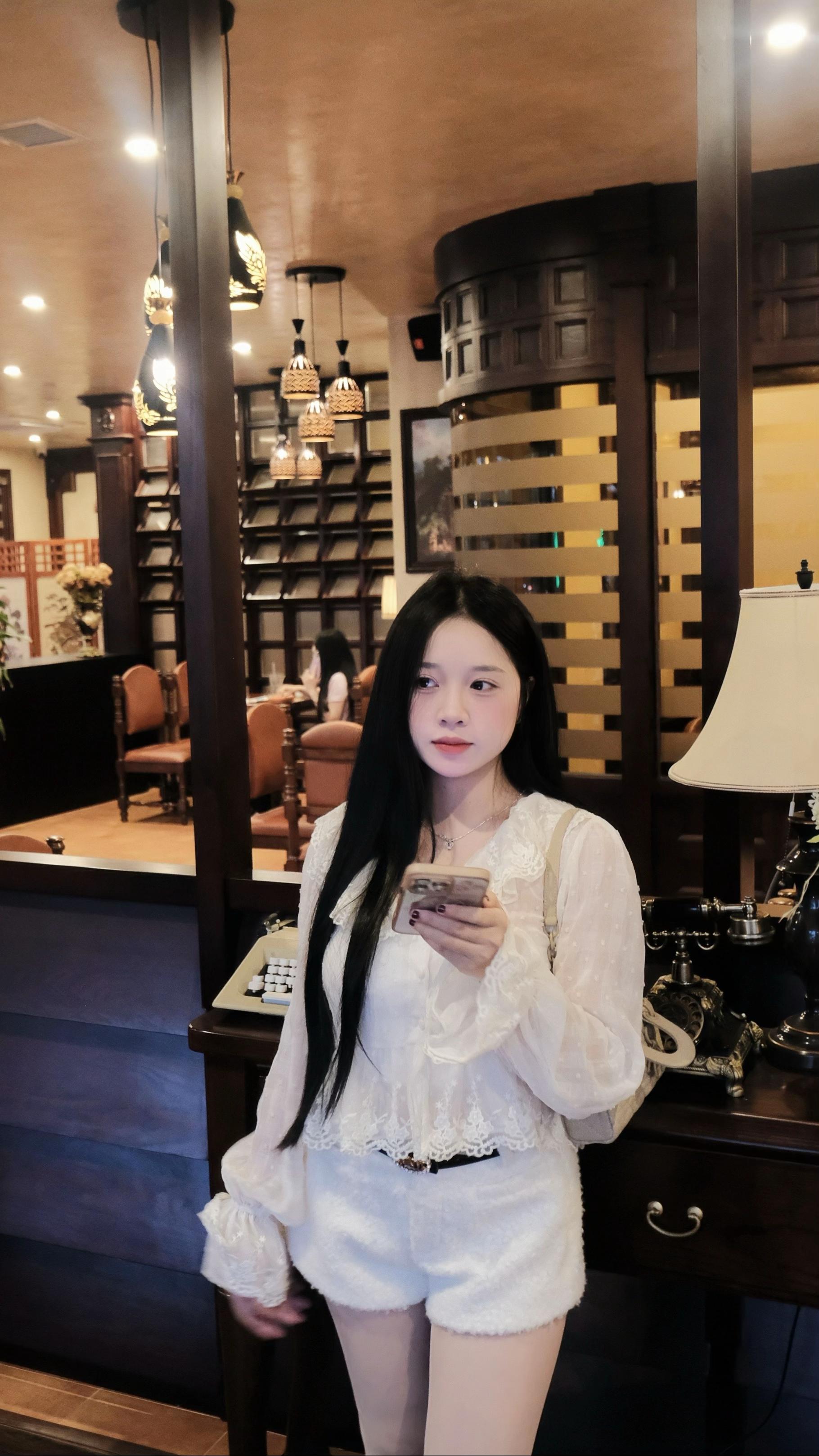 @v&acirc;n thư