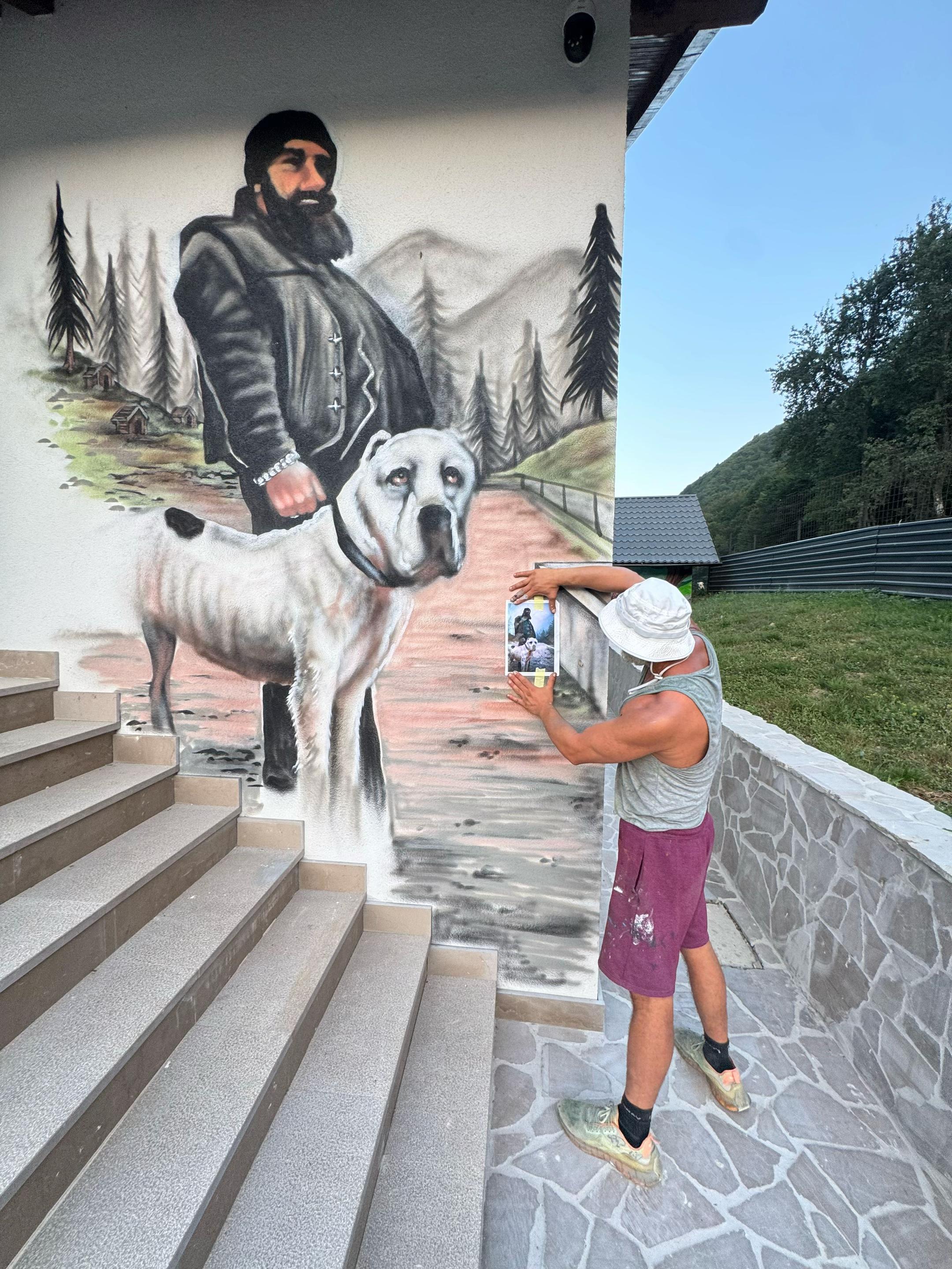 @&Ouml;zg&uuml;r.