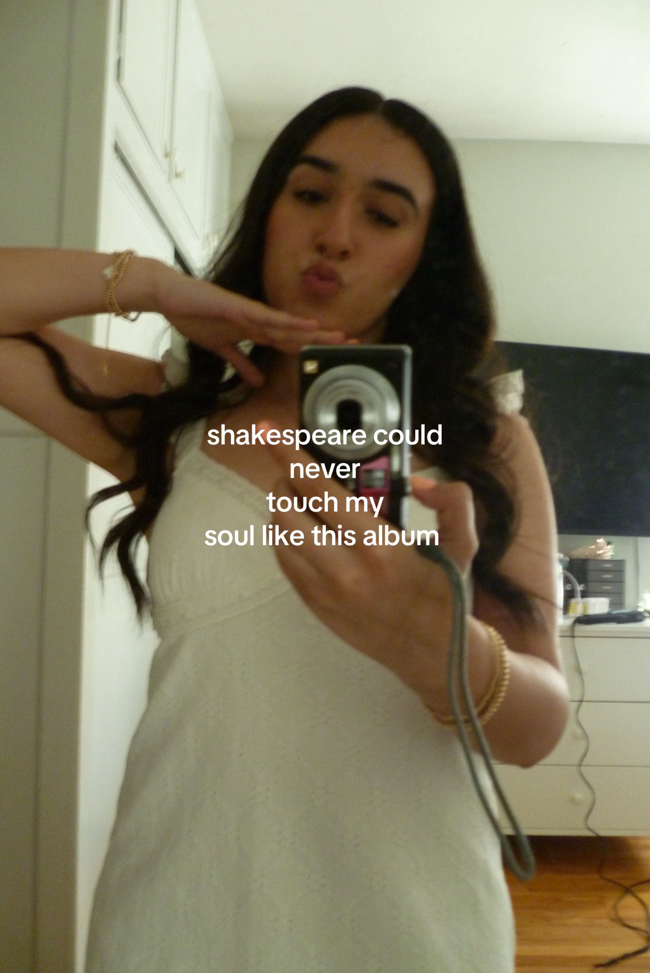 @isasspamsies