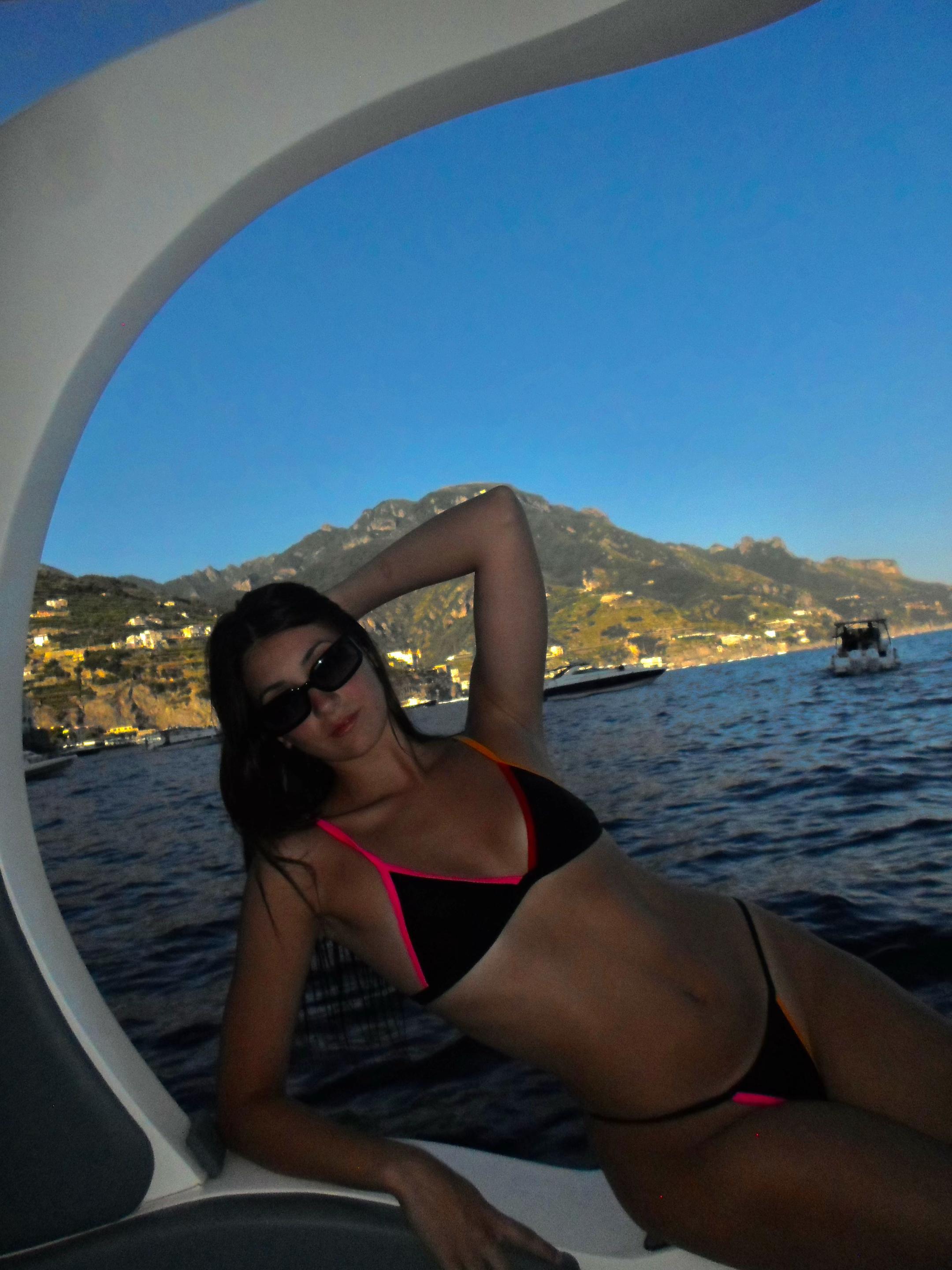 @Debora