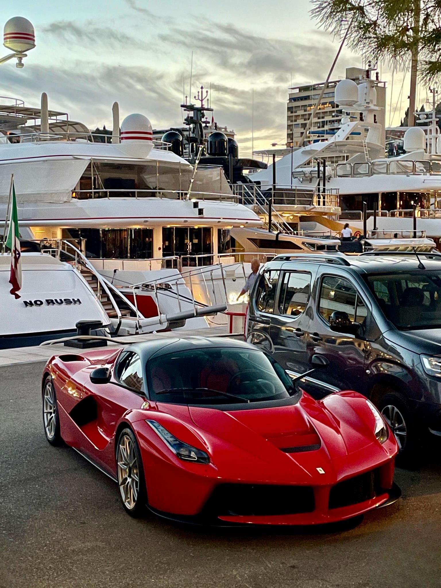 @🏎️