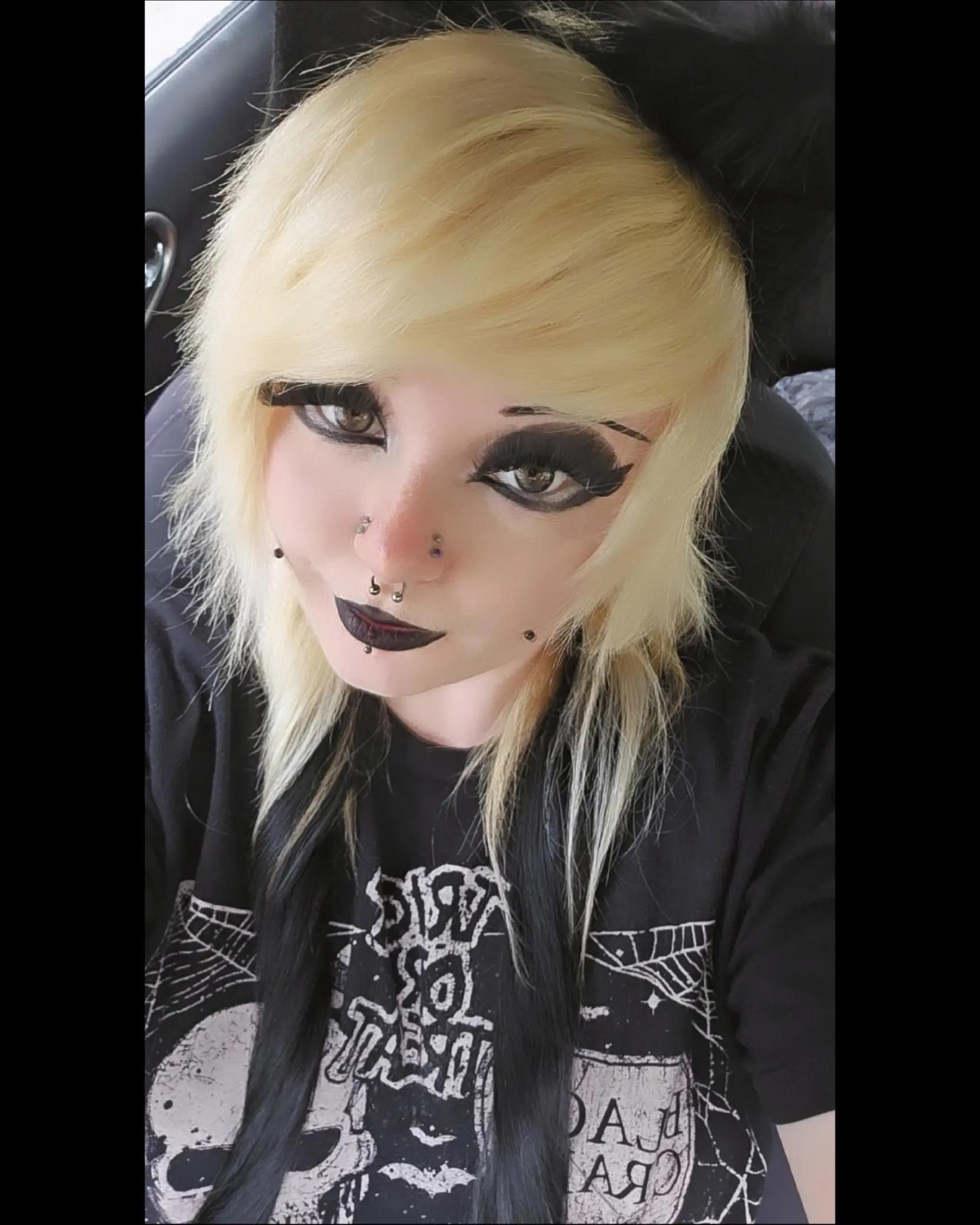@Graveyardbabe1031
