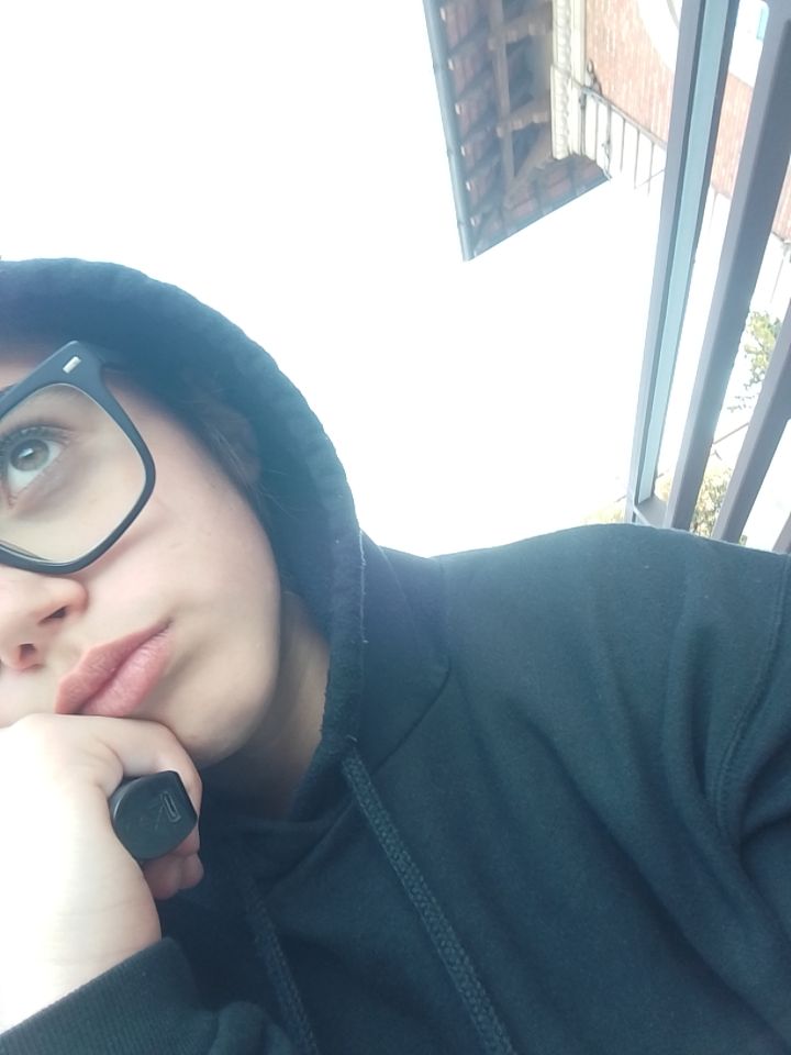 @𝐴𝑚𝑦_𝐸𝑚𝑢𝑐𝑐𝑖𝑎012