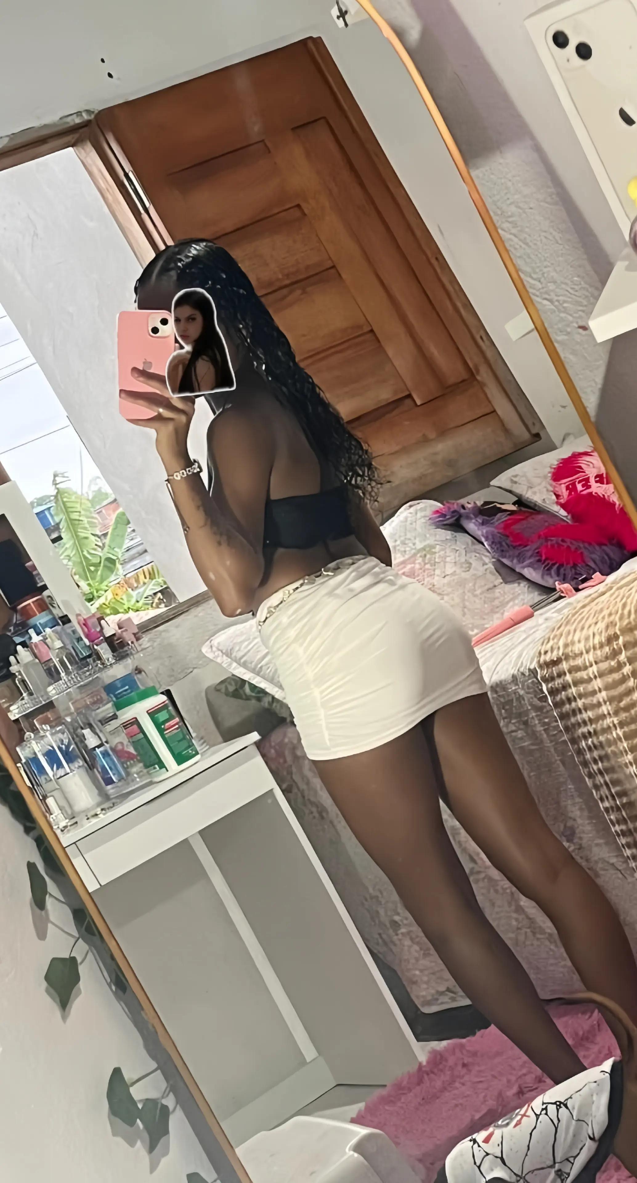 @JENNIFER MONIQUE