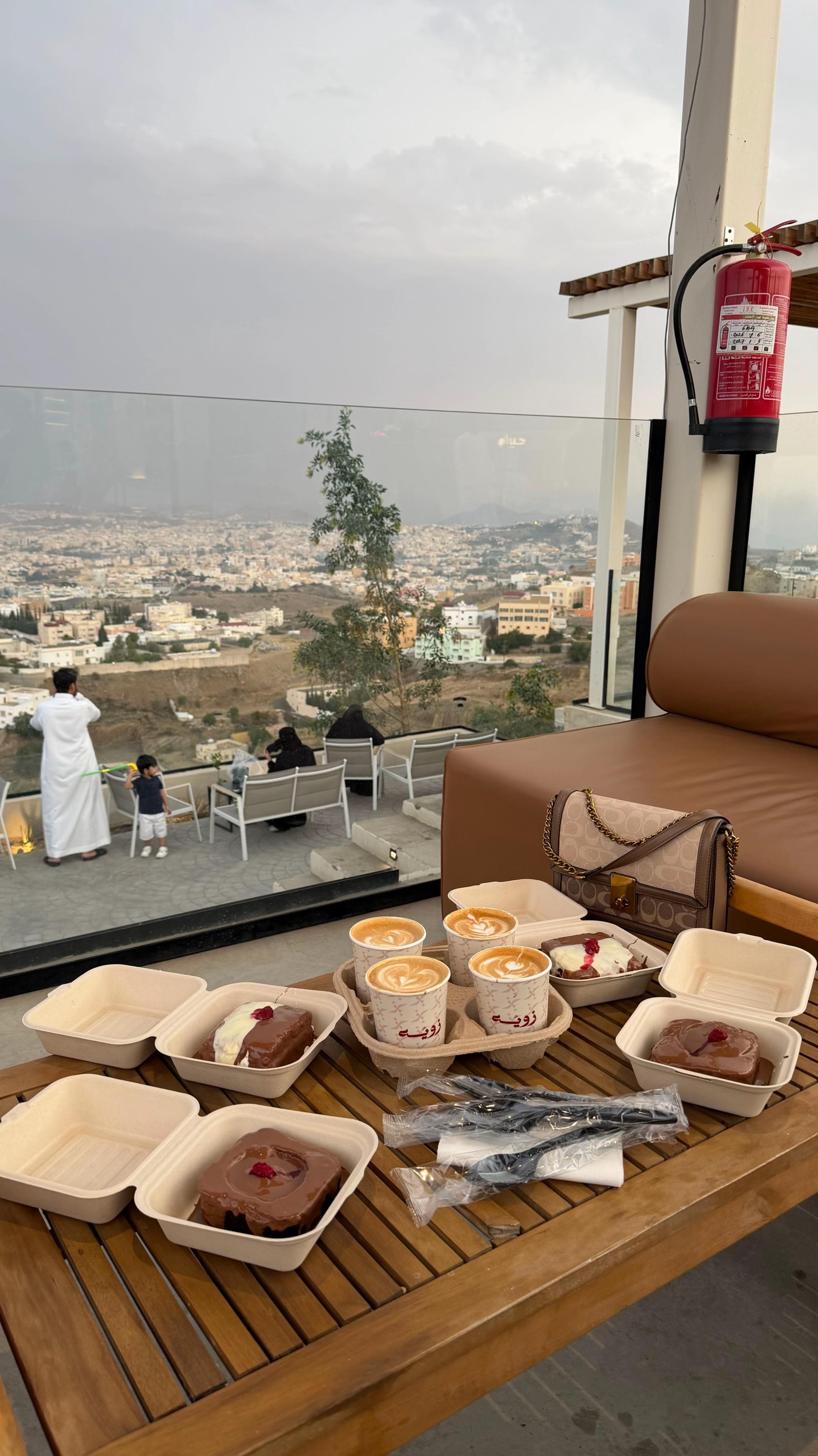 @بلوقر نورة محمد |أبها📸🍂