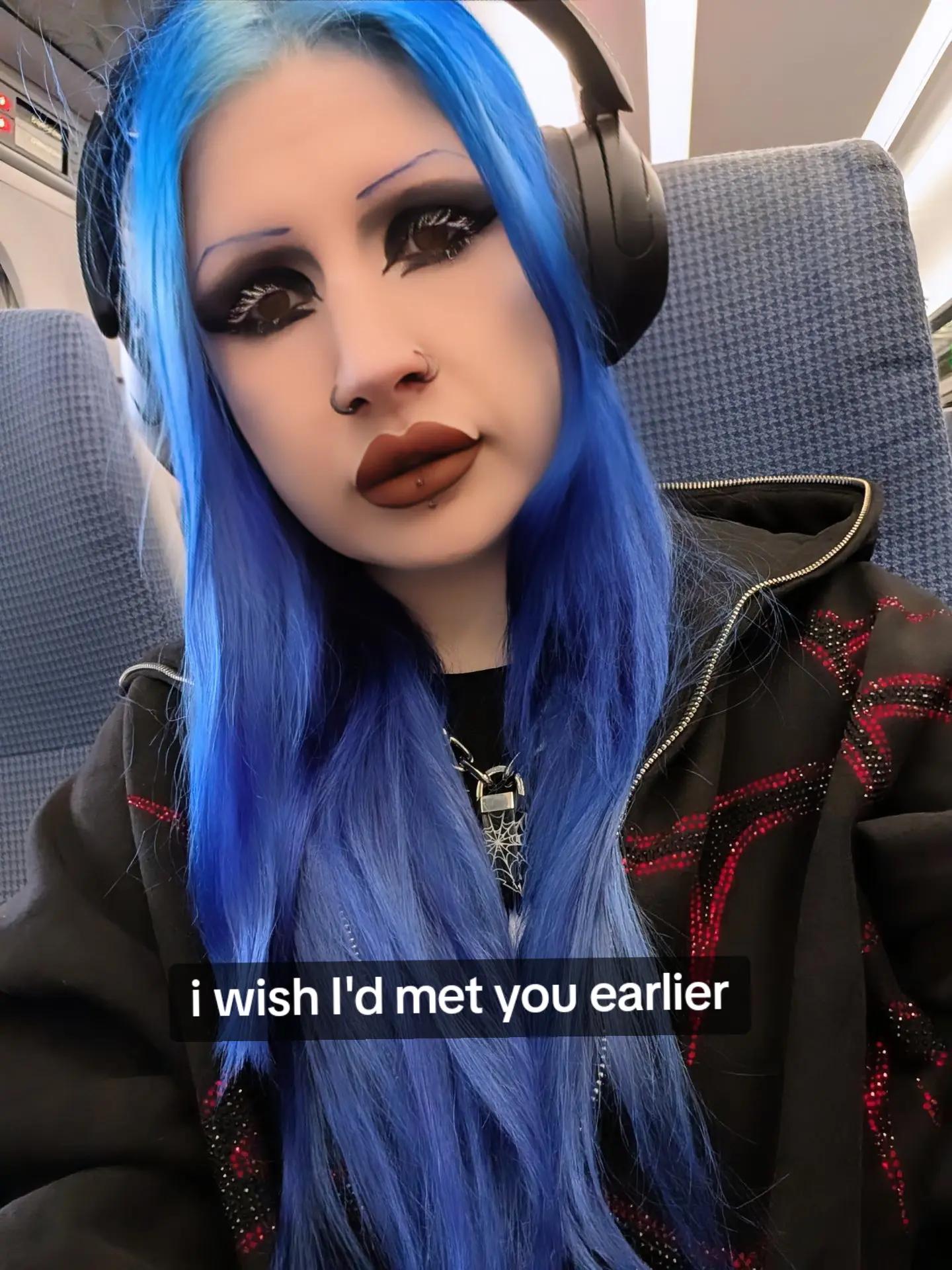@𝔎𝔞𝔱 | alt fashion & music
