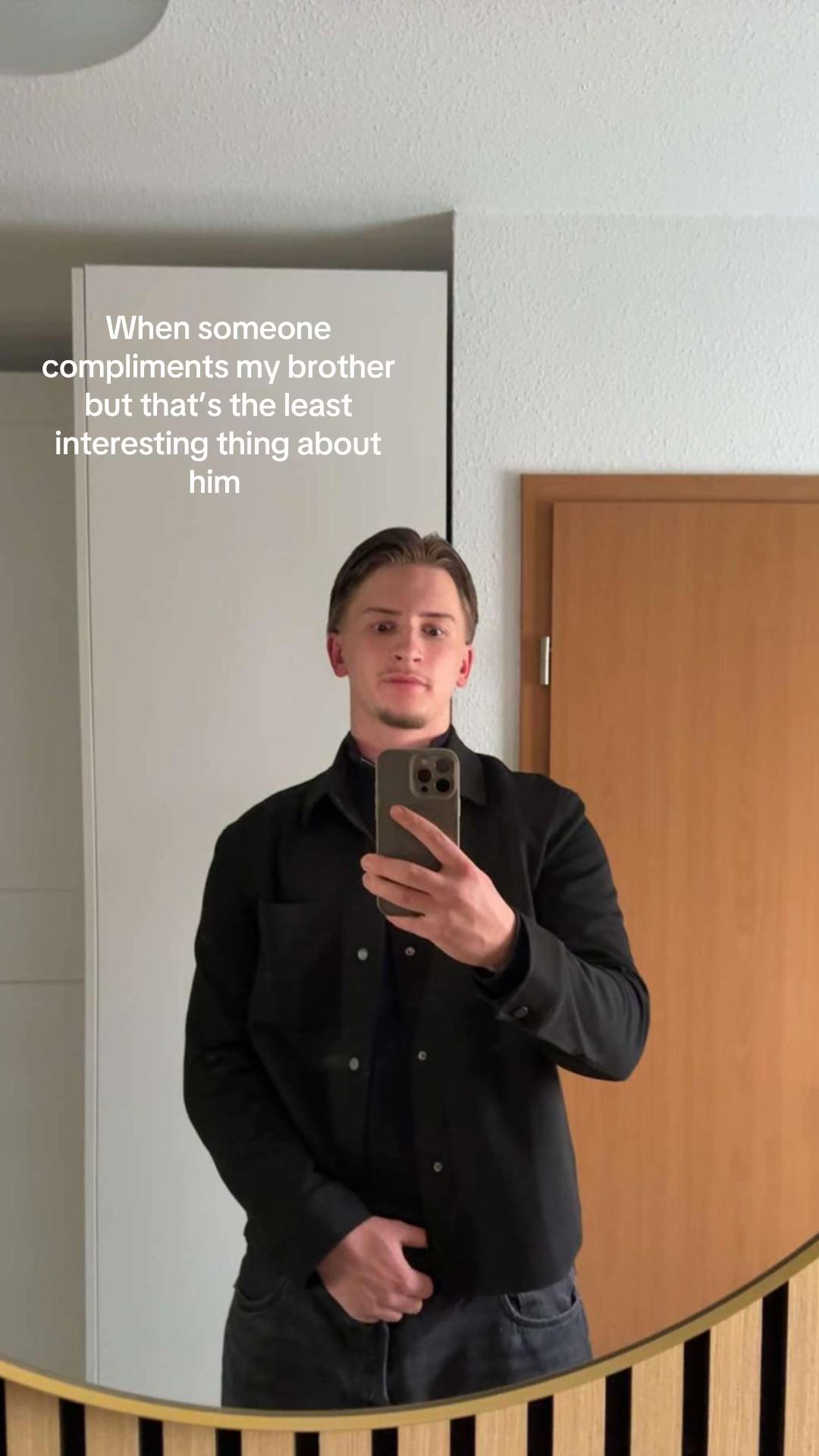 @𝓔𝓶𝓶𝓲