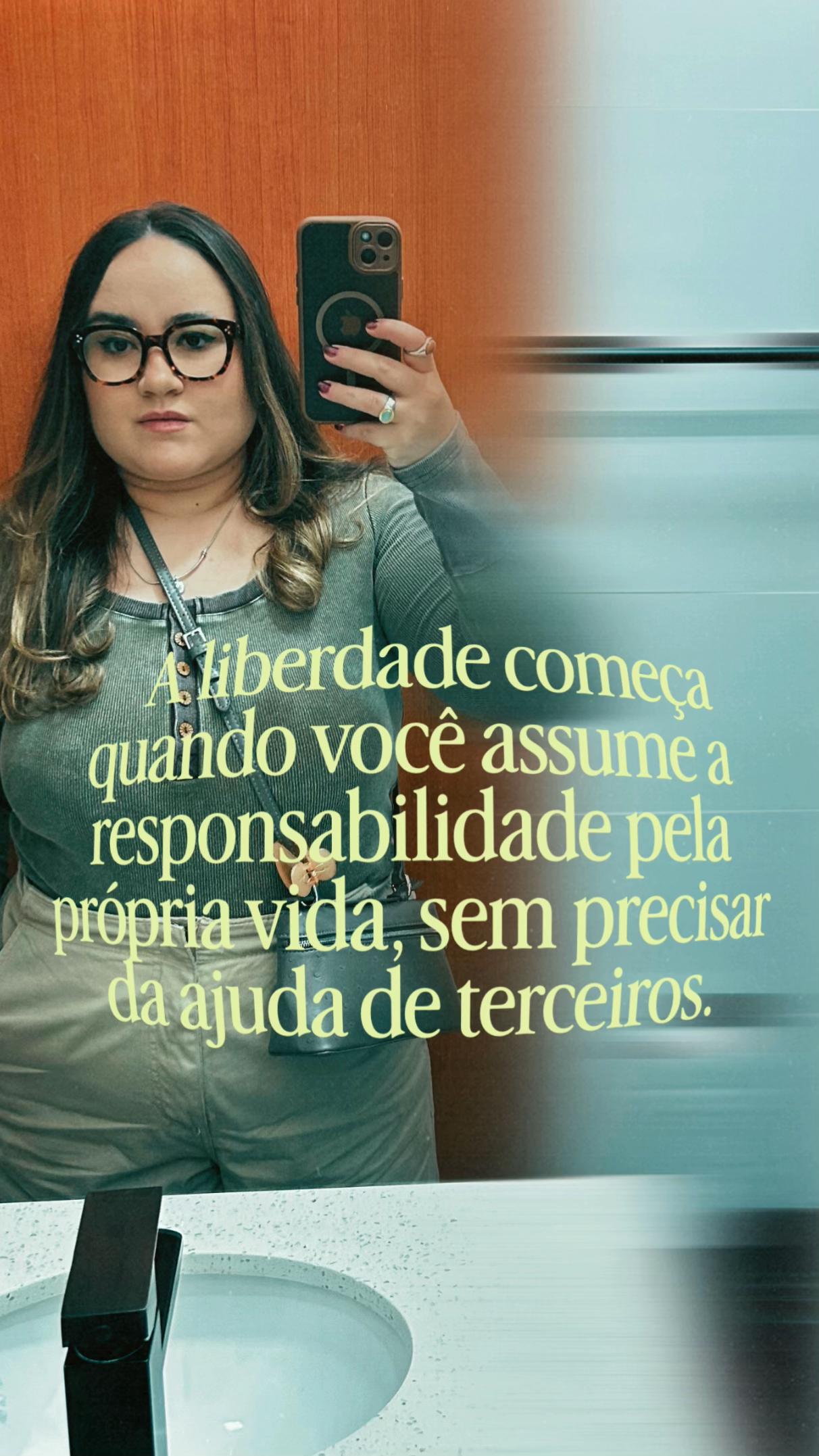 @Lari Reis✨
