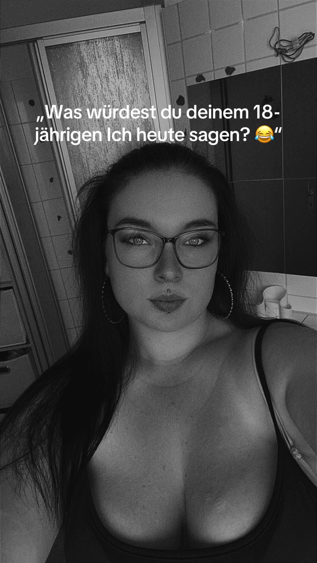 @Angie Schmidt🖤
