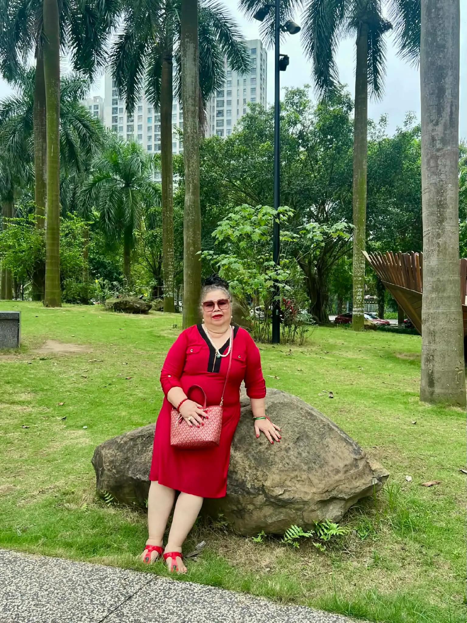 @Bạch yến ho&agrave;ng