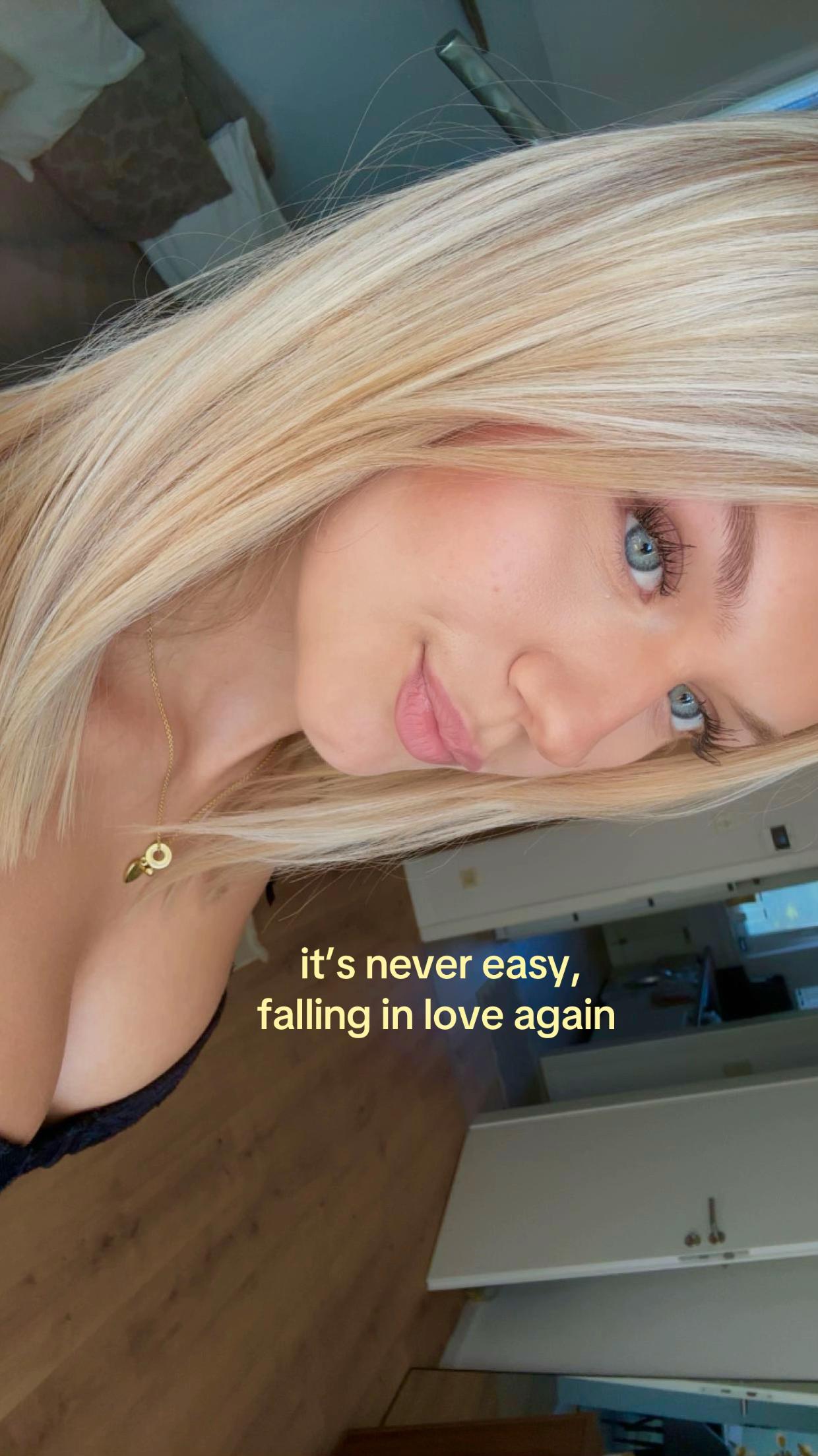 @charlize💌