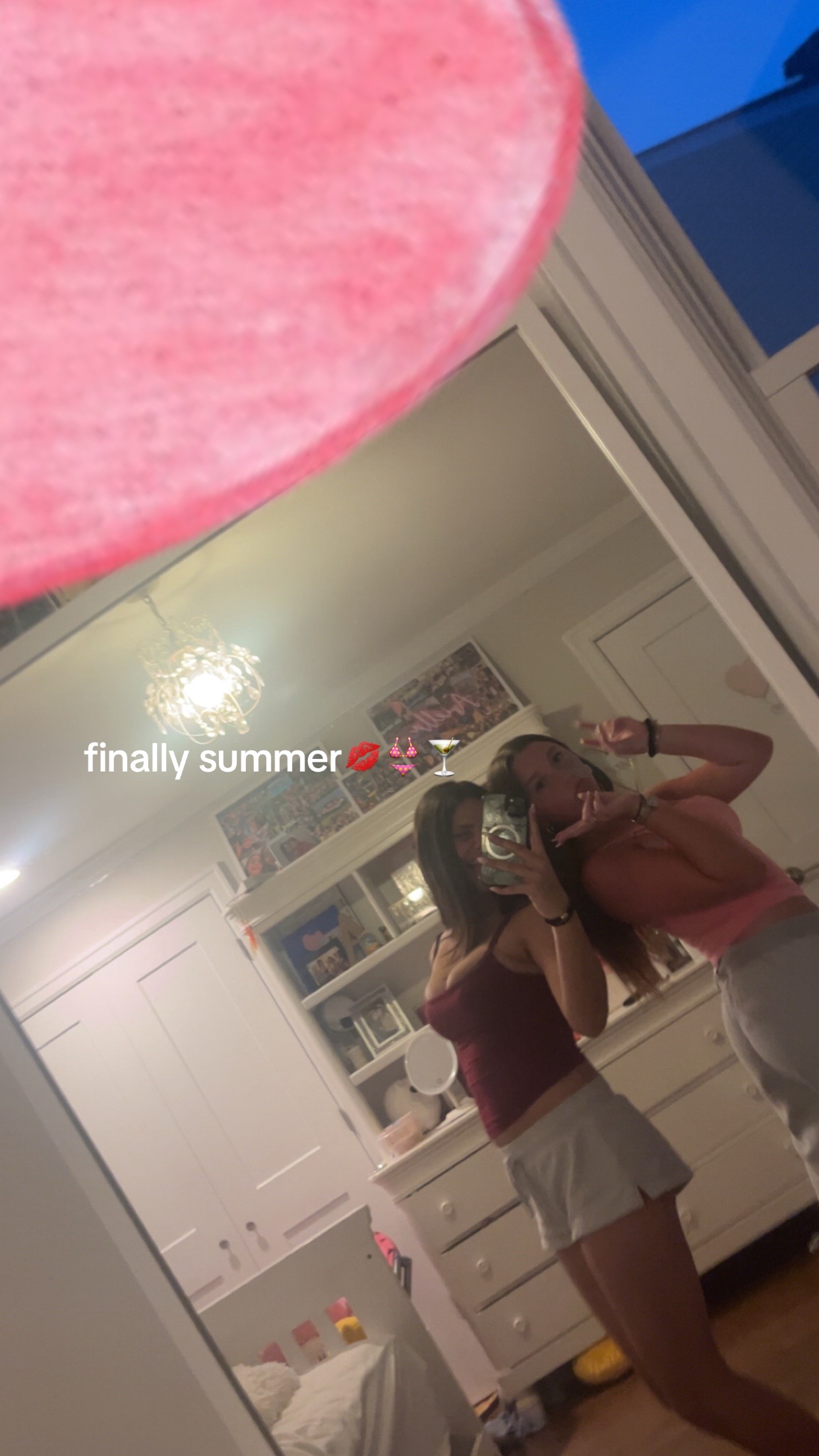 @💋👙🍸🌞🎉🌟🙈