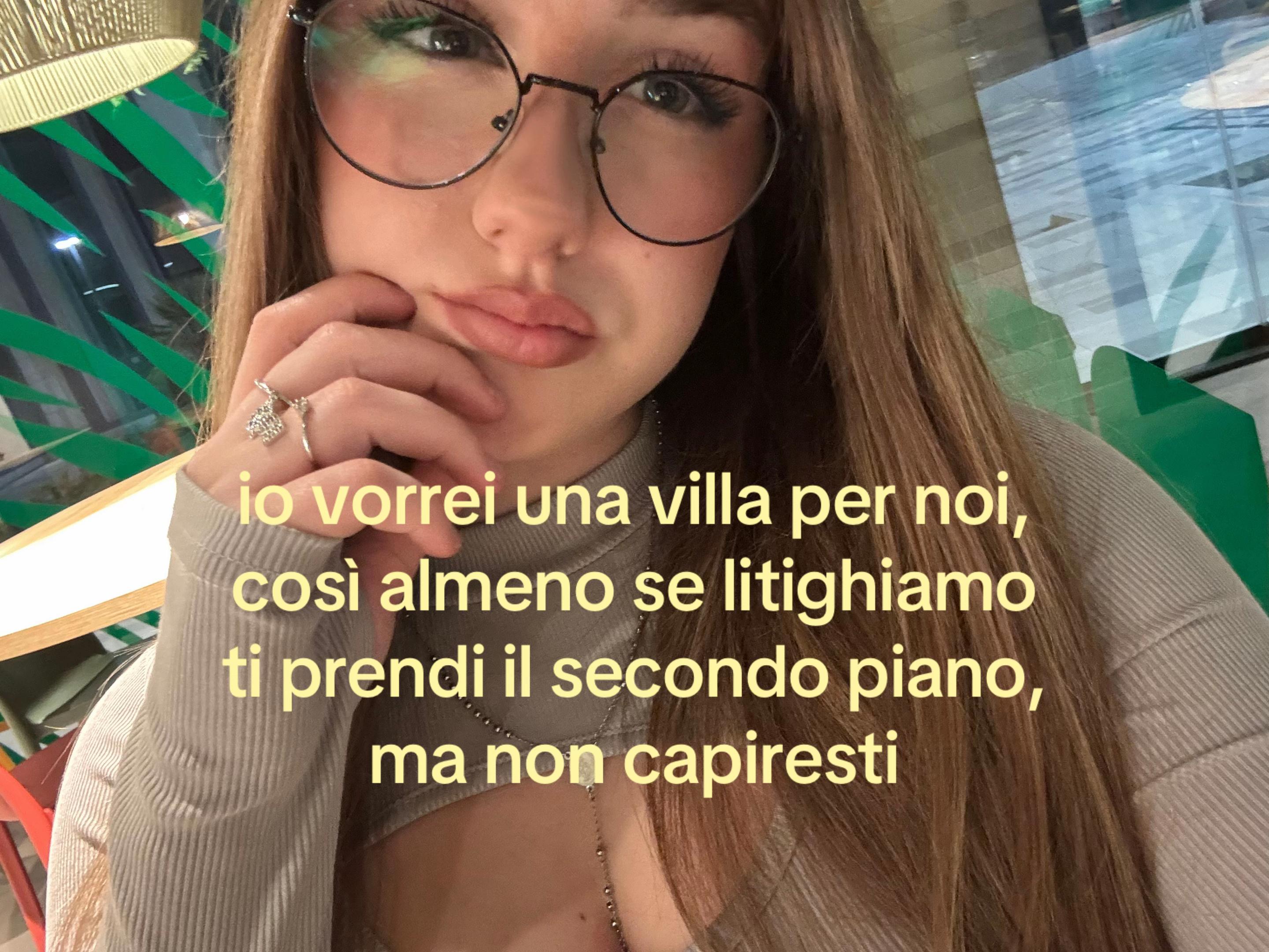 @marci_esposito_