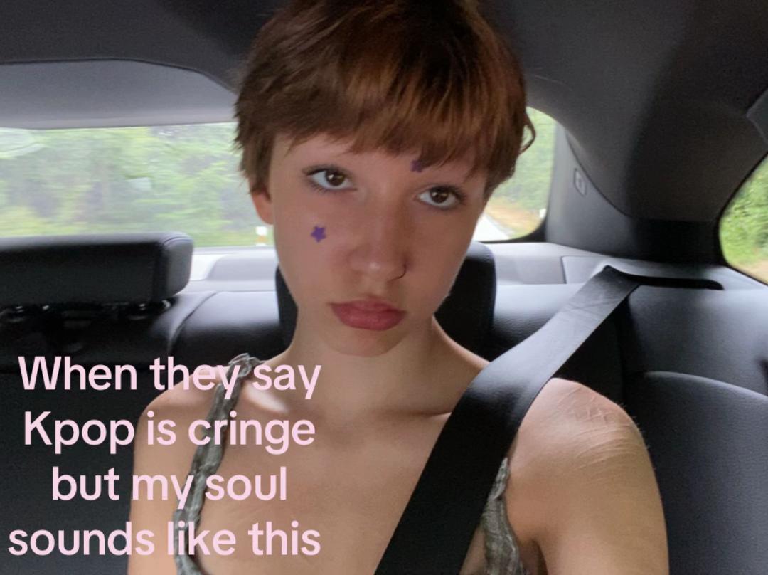 @Ishouldgotouchsomegrass