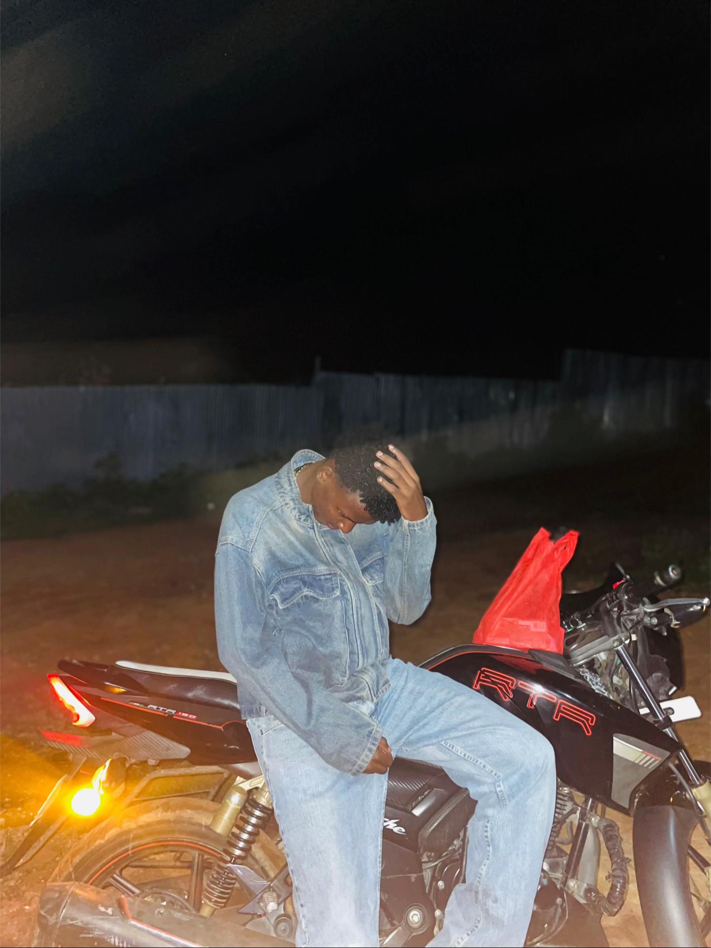 @Bile......x