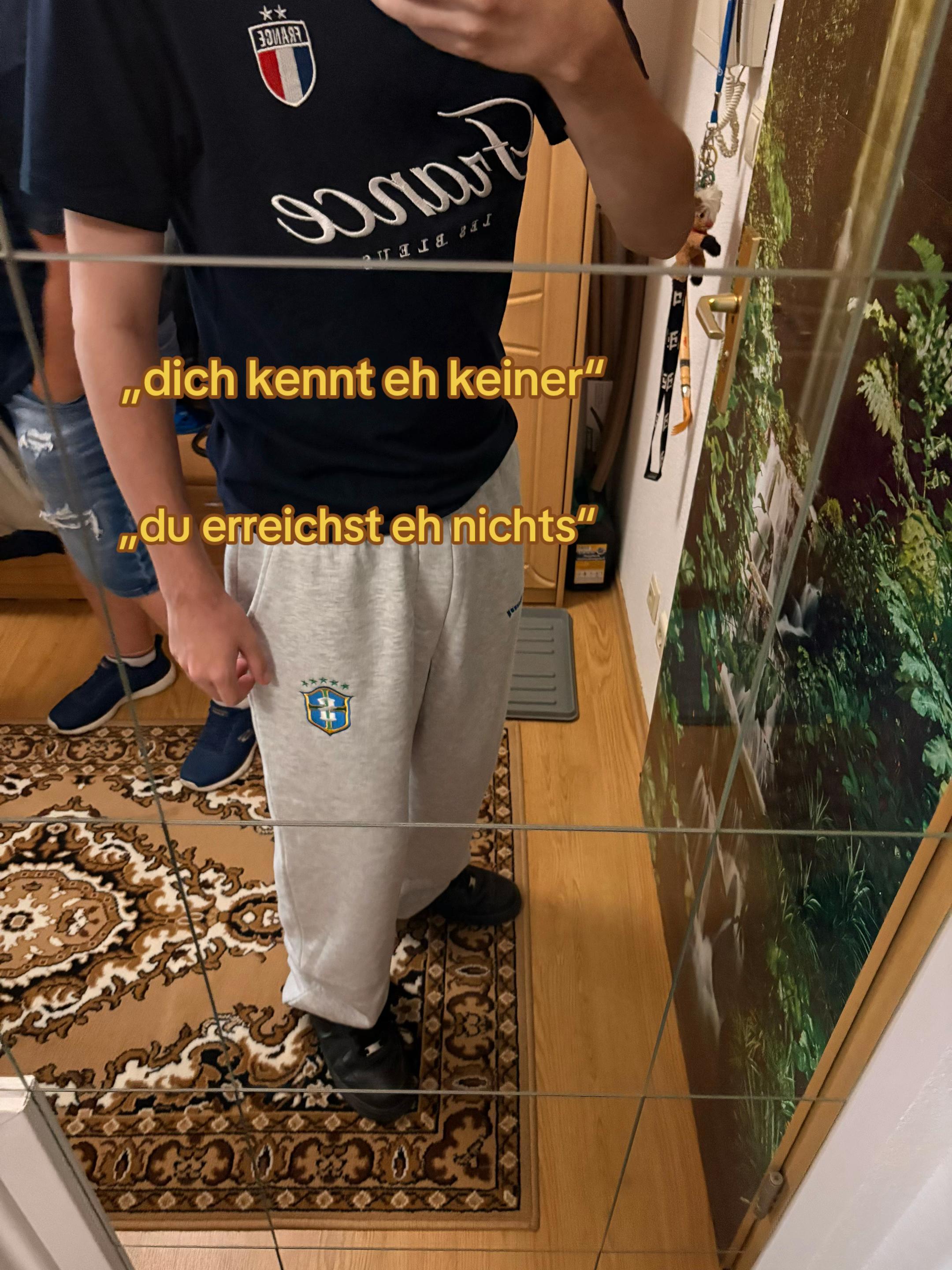 @👺