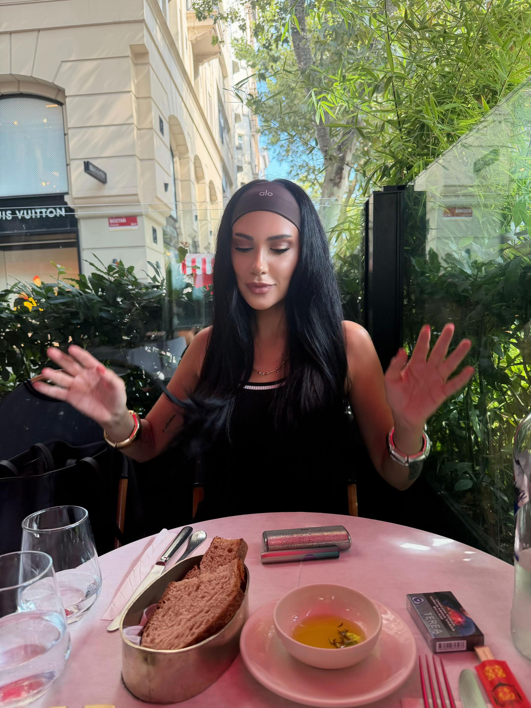 @MELİS BUSE BETKAYAN 🦉