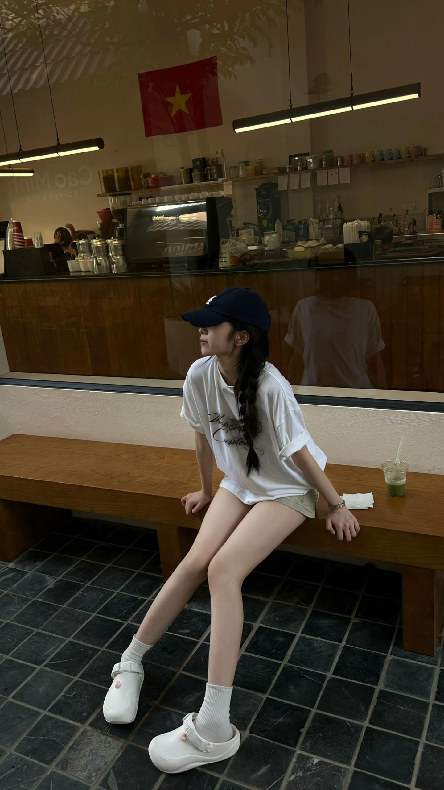 @Bống
