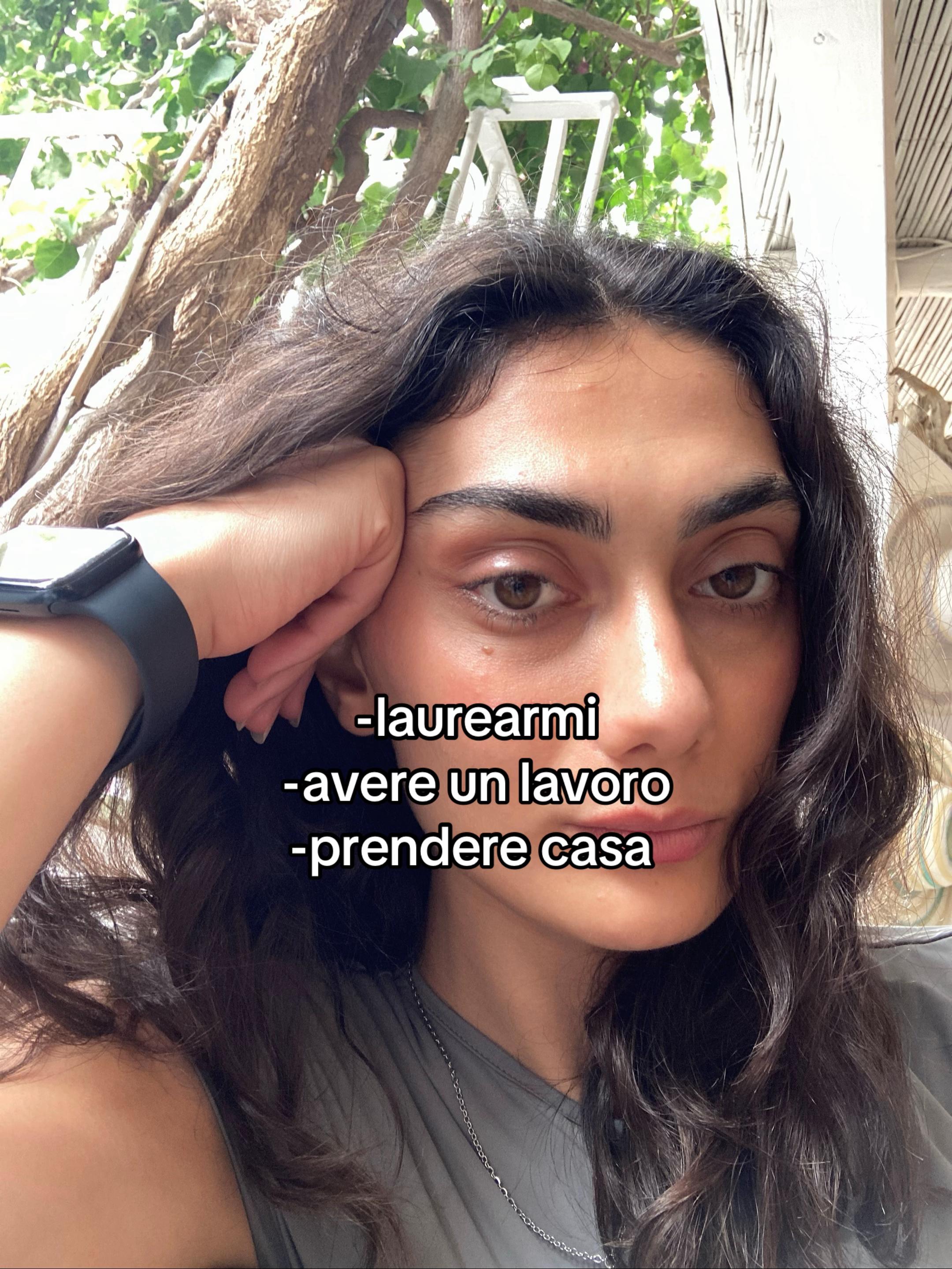 @Lauræn