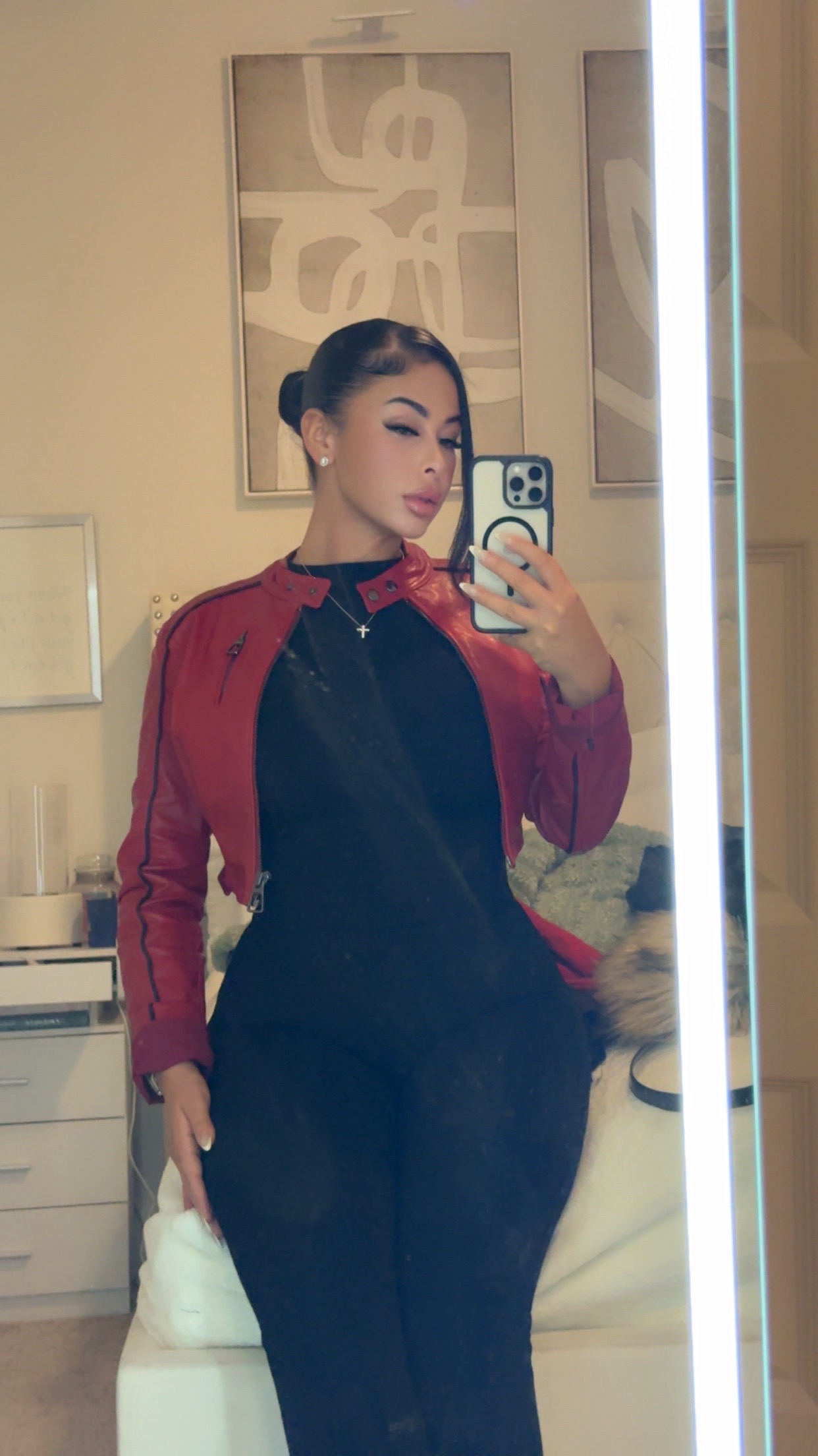 @rellasobella_