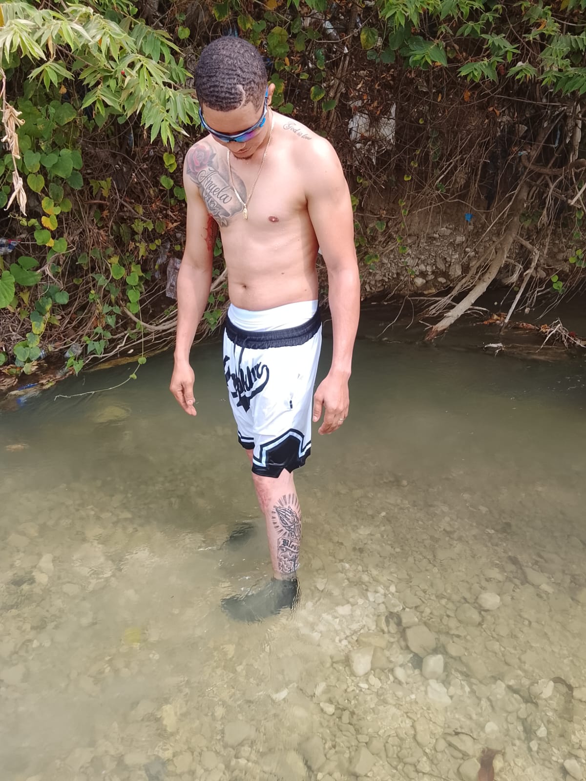 @androvel23