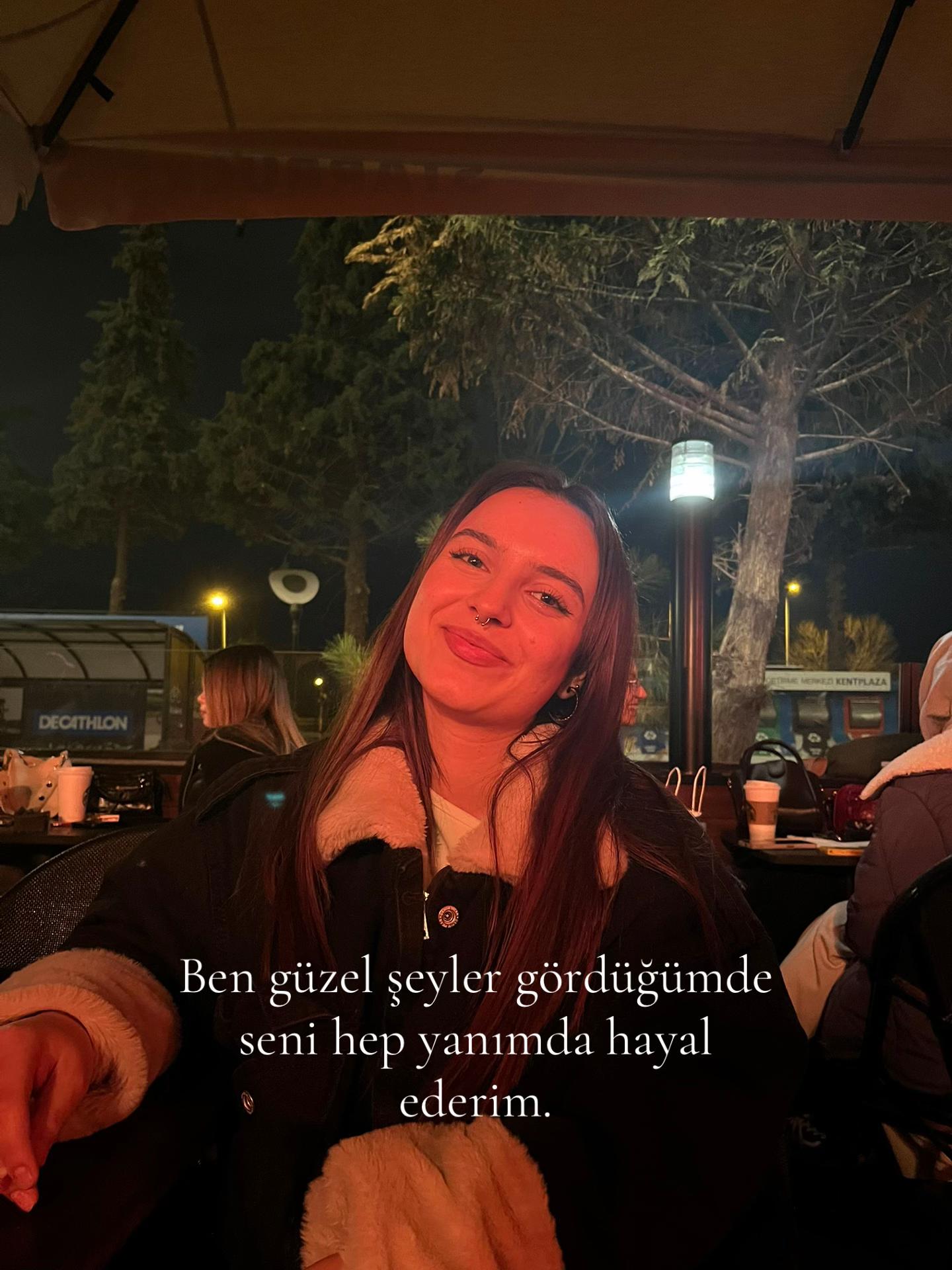 @Nesli 𖤐