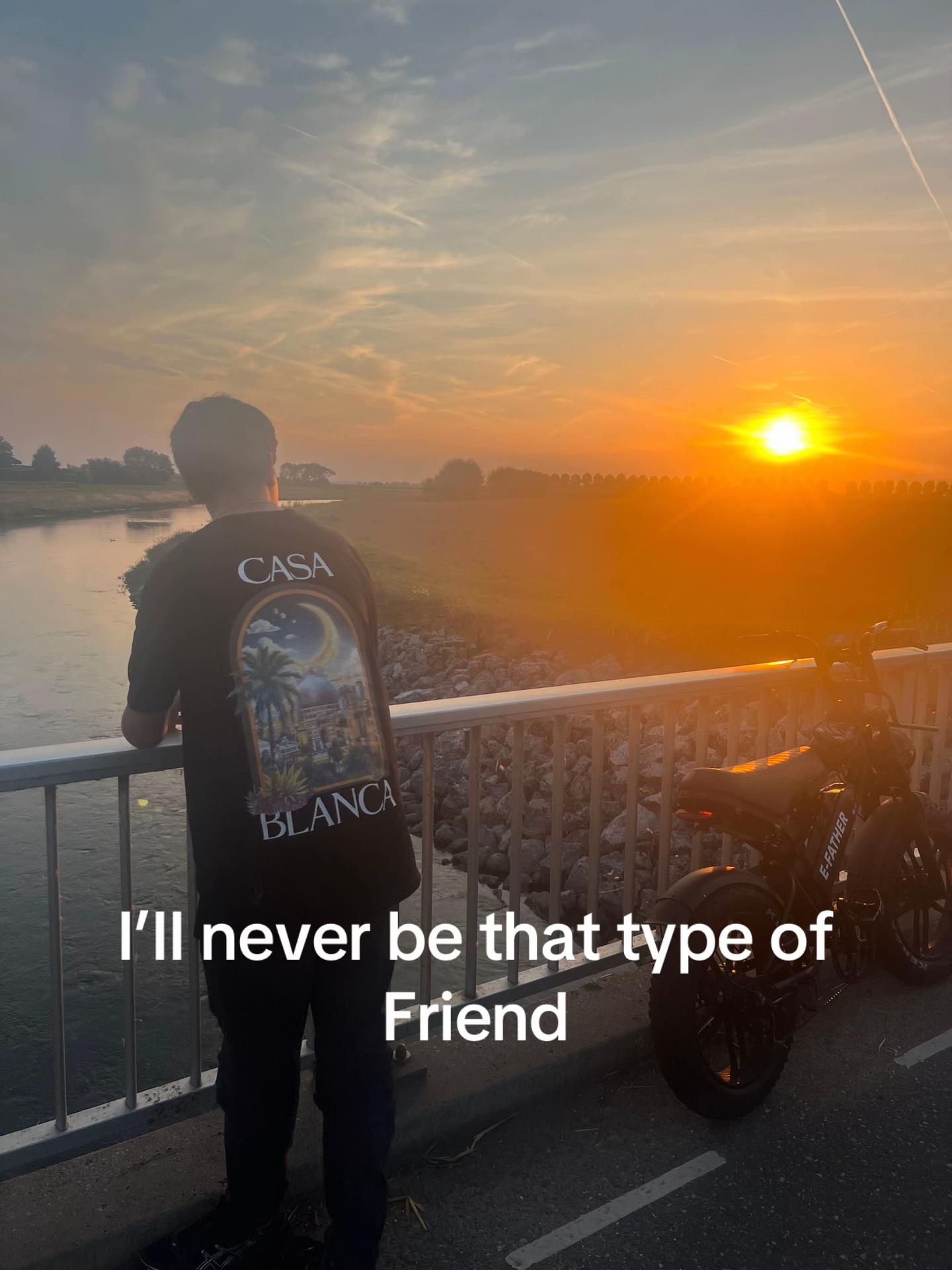 @R ✹