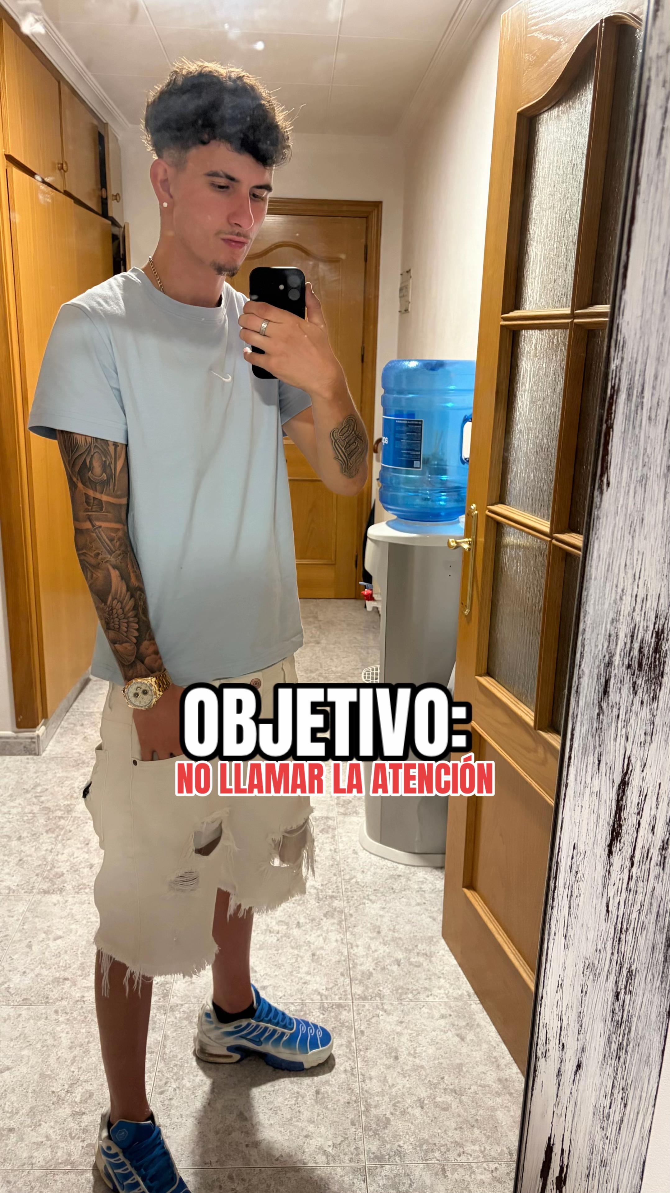 @👤