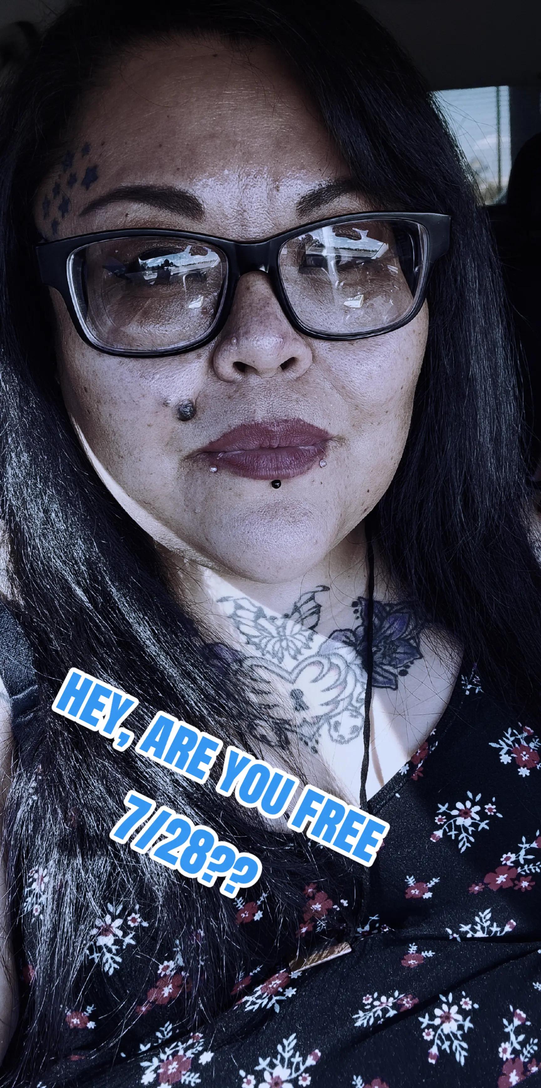 @THAT.1.CHICK.RAVEN