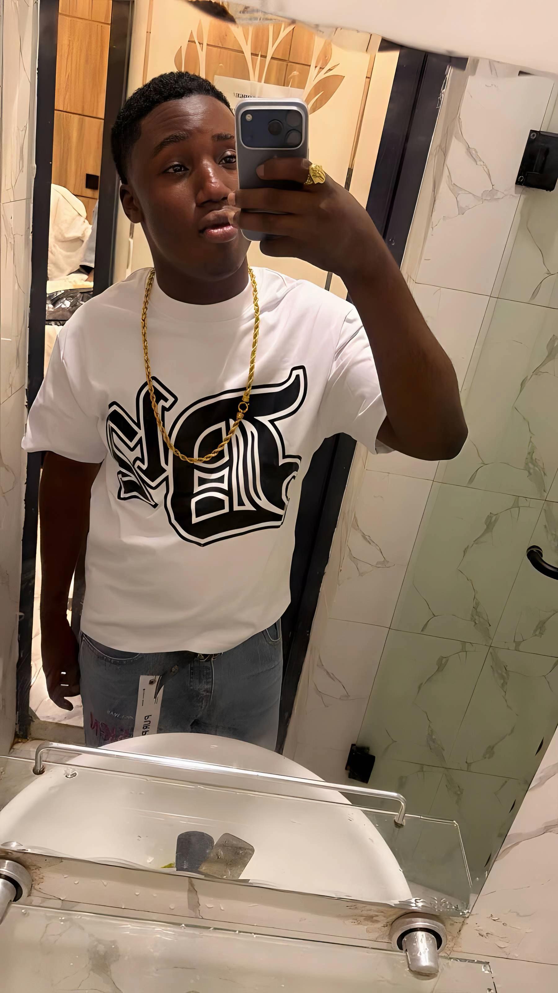 @1boy๐