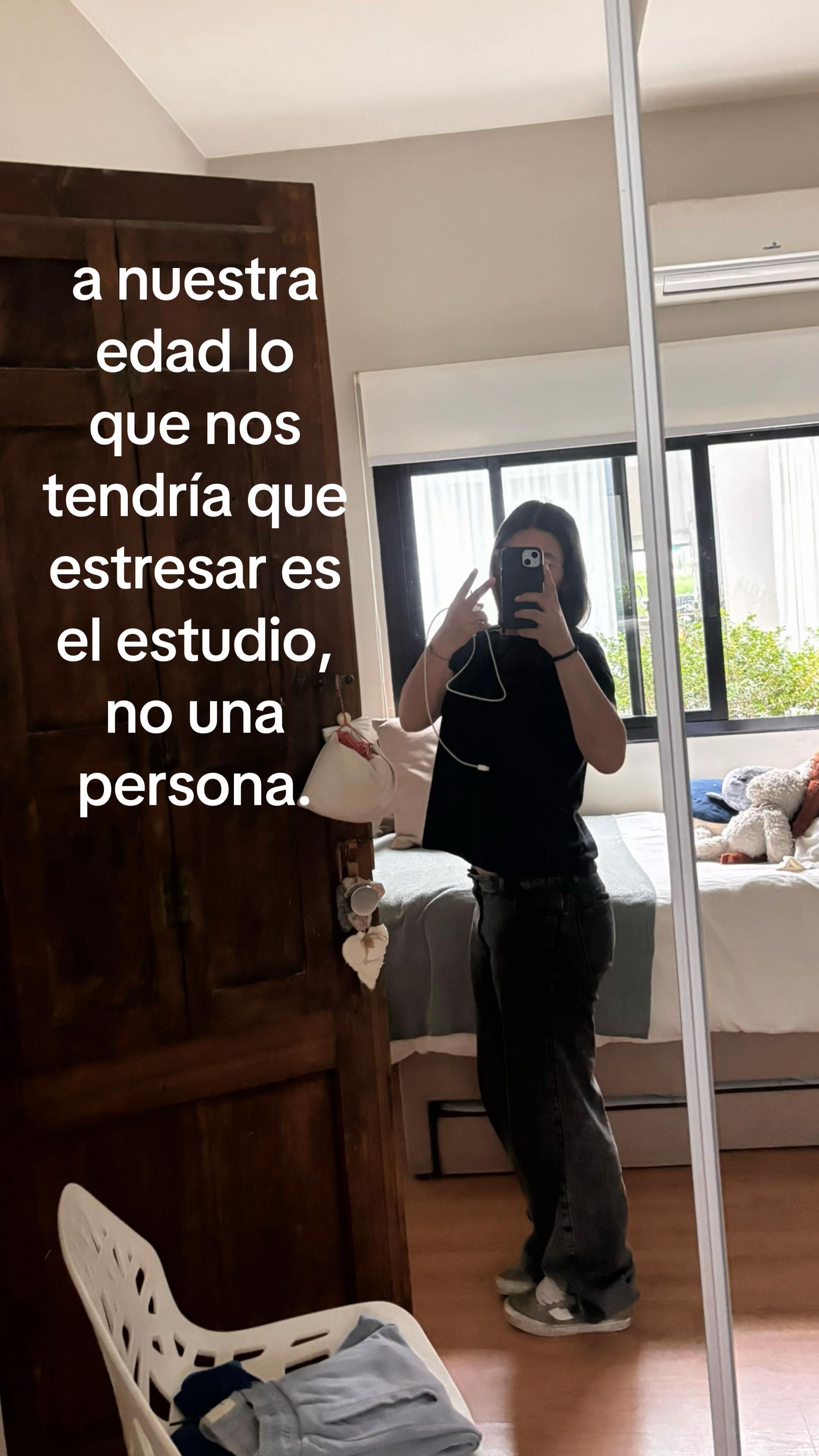 @lluanaa_0.2