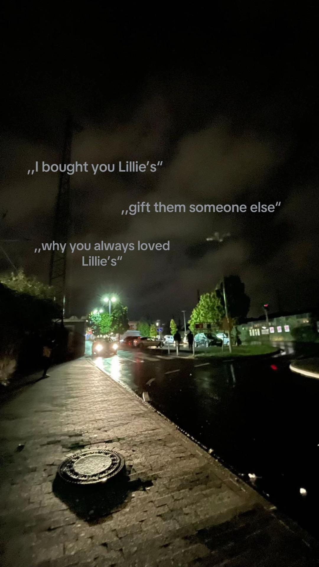 @𝐥 𝐚 𝐮 𝐫 𝐚